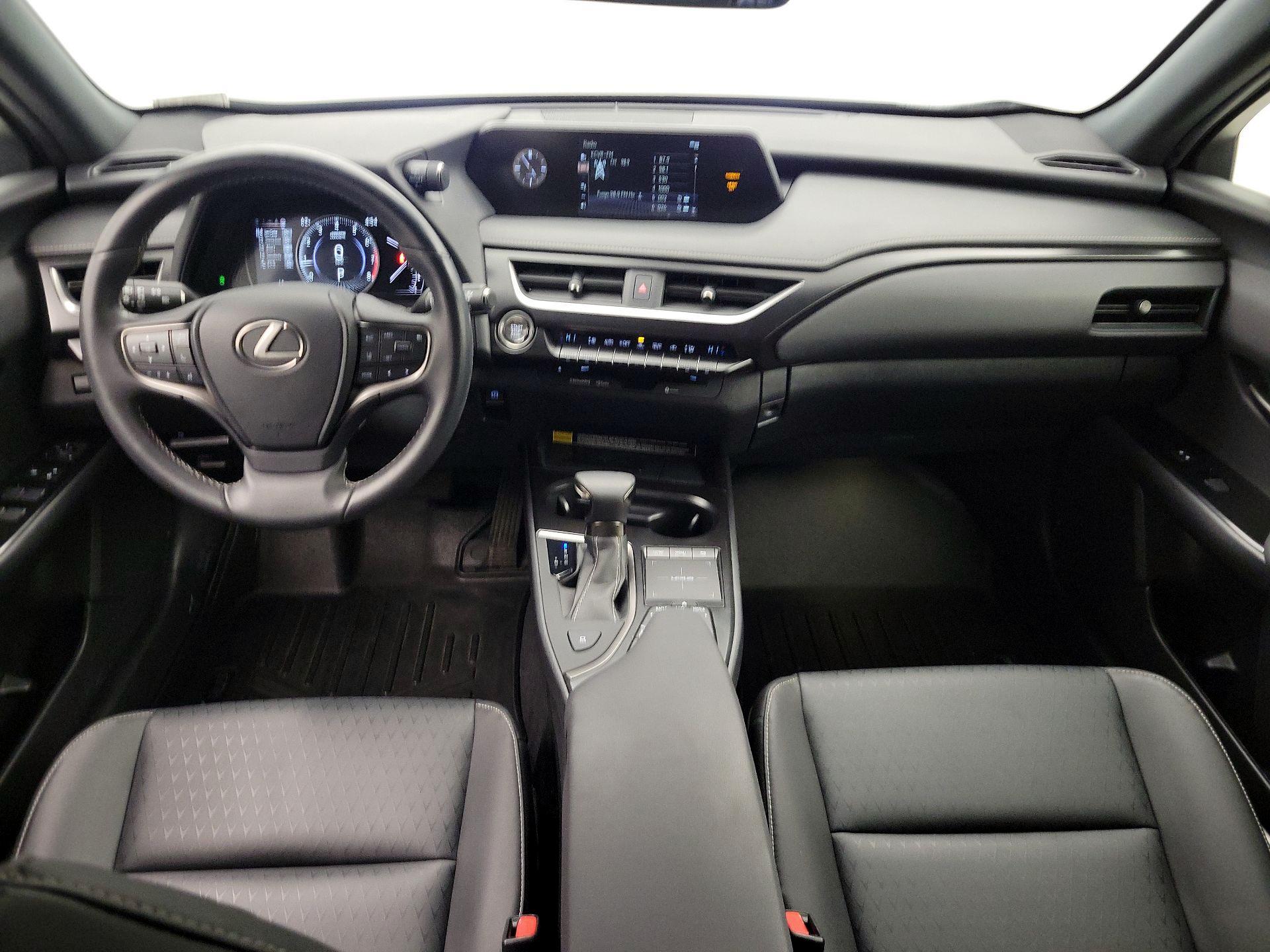 Thumbnail: 2022 Lexus UX - 9