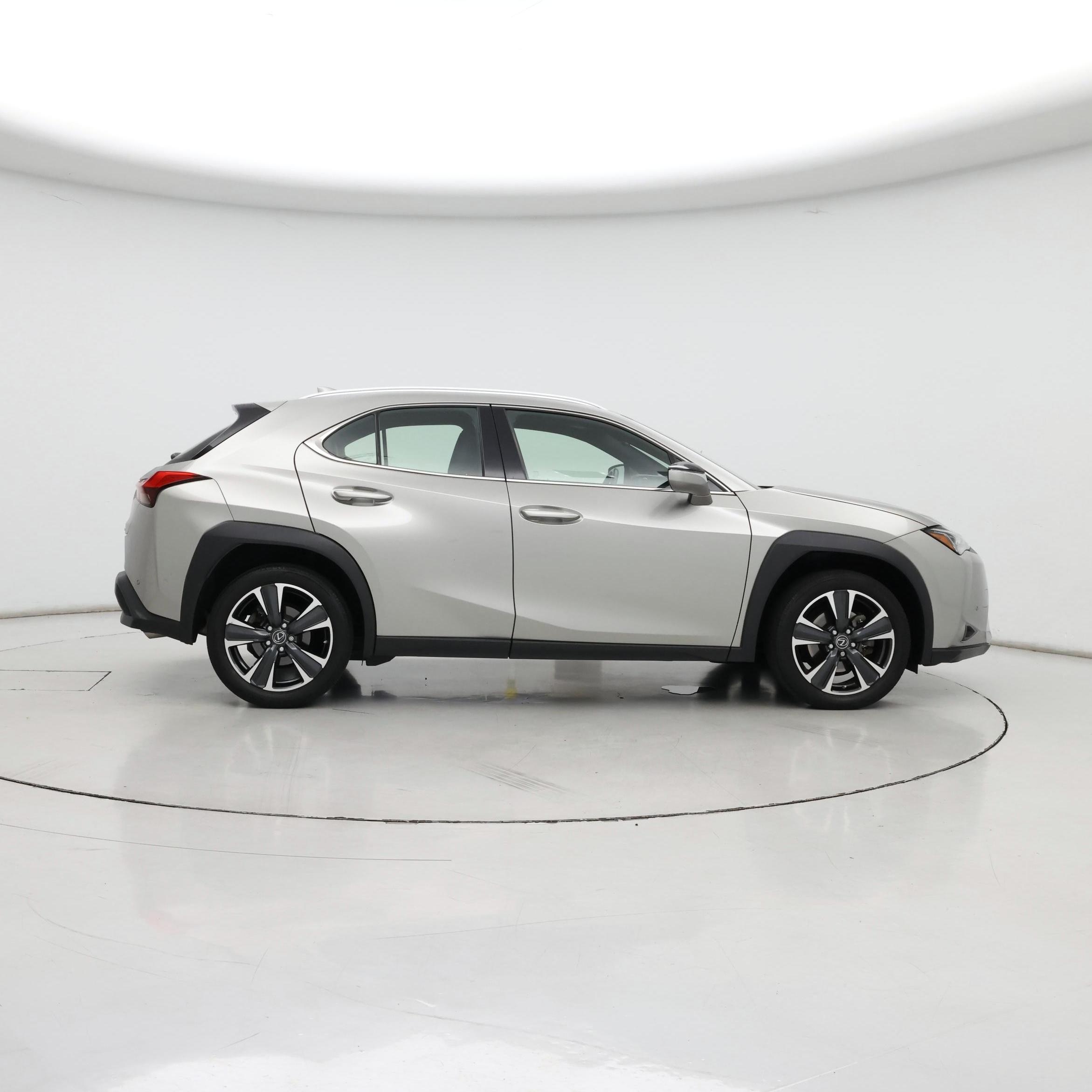 Thumbnail: 2022 Lexus UX - 7
