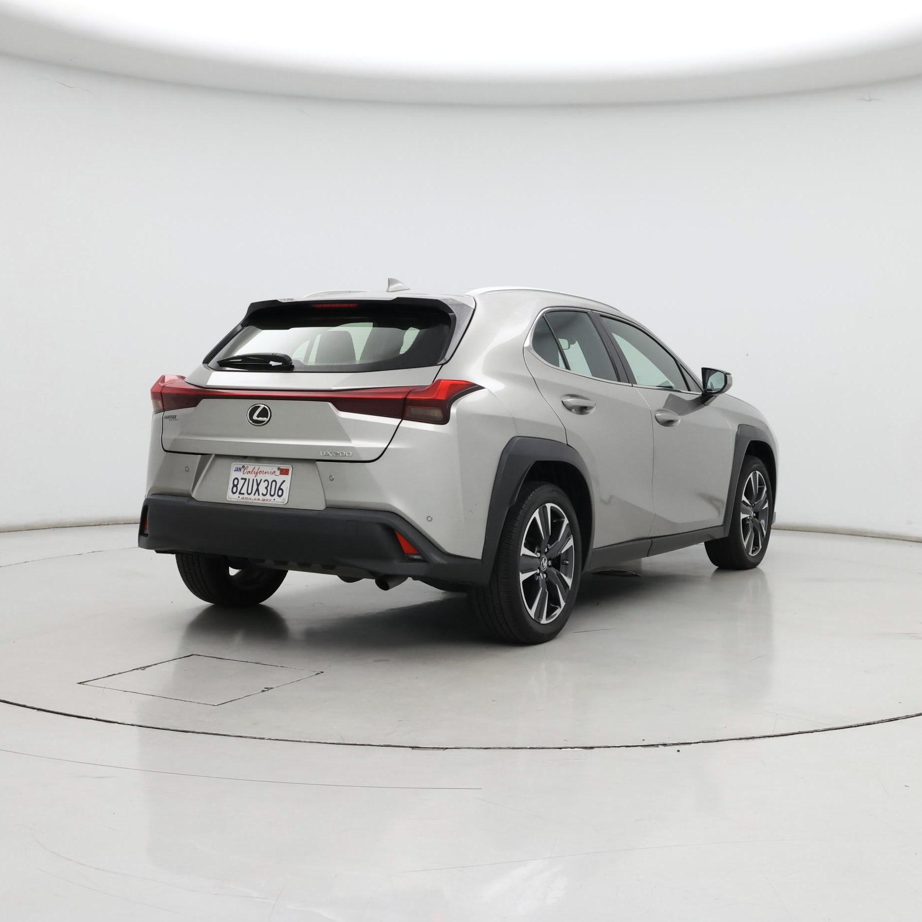 Thumbnail: 2022 Lexus UX - 8