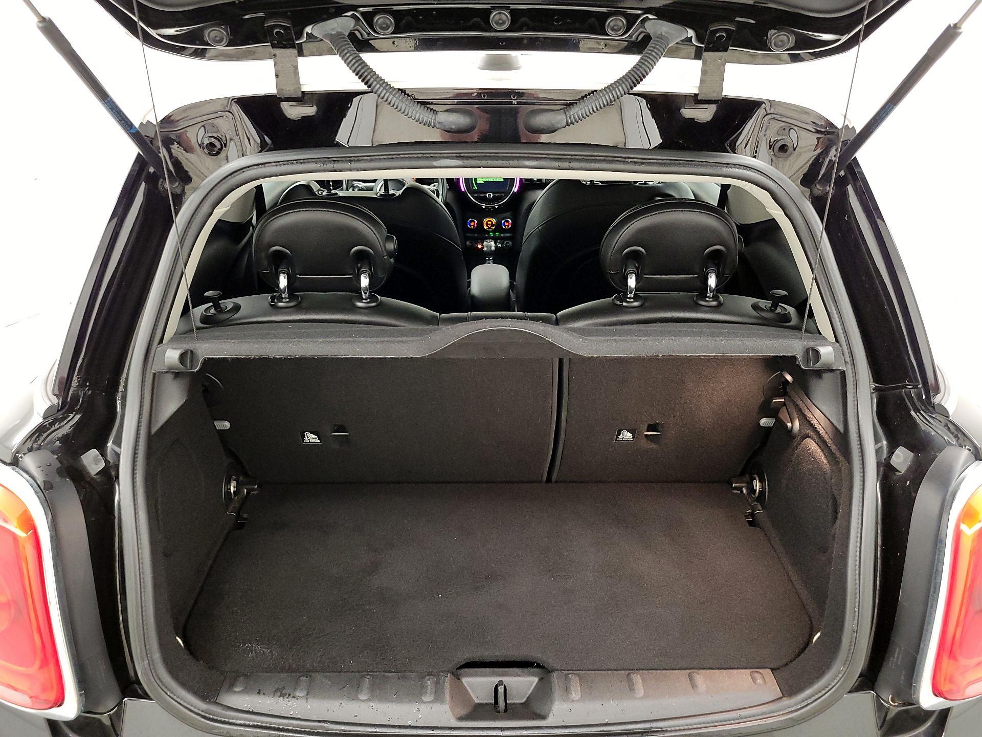 Thumbnail: 2017 MINI Cooper Hardtop - 17