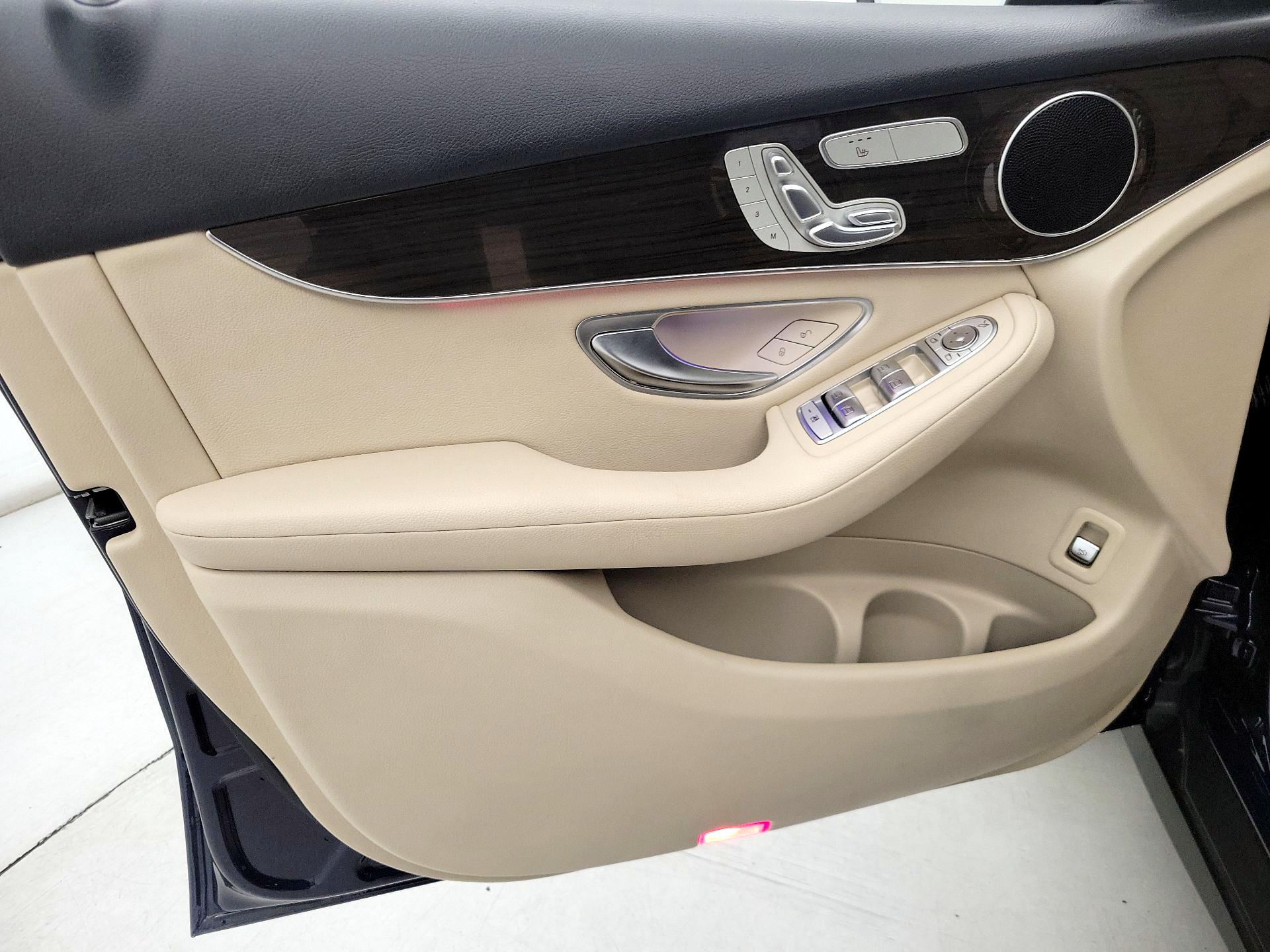 Thumbnail: 2020 Mercedes-Benz GLC - 12