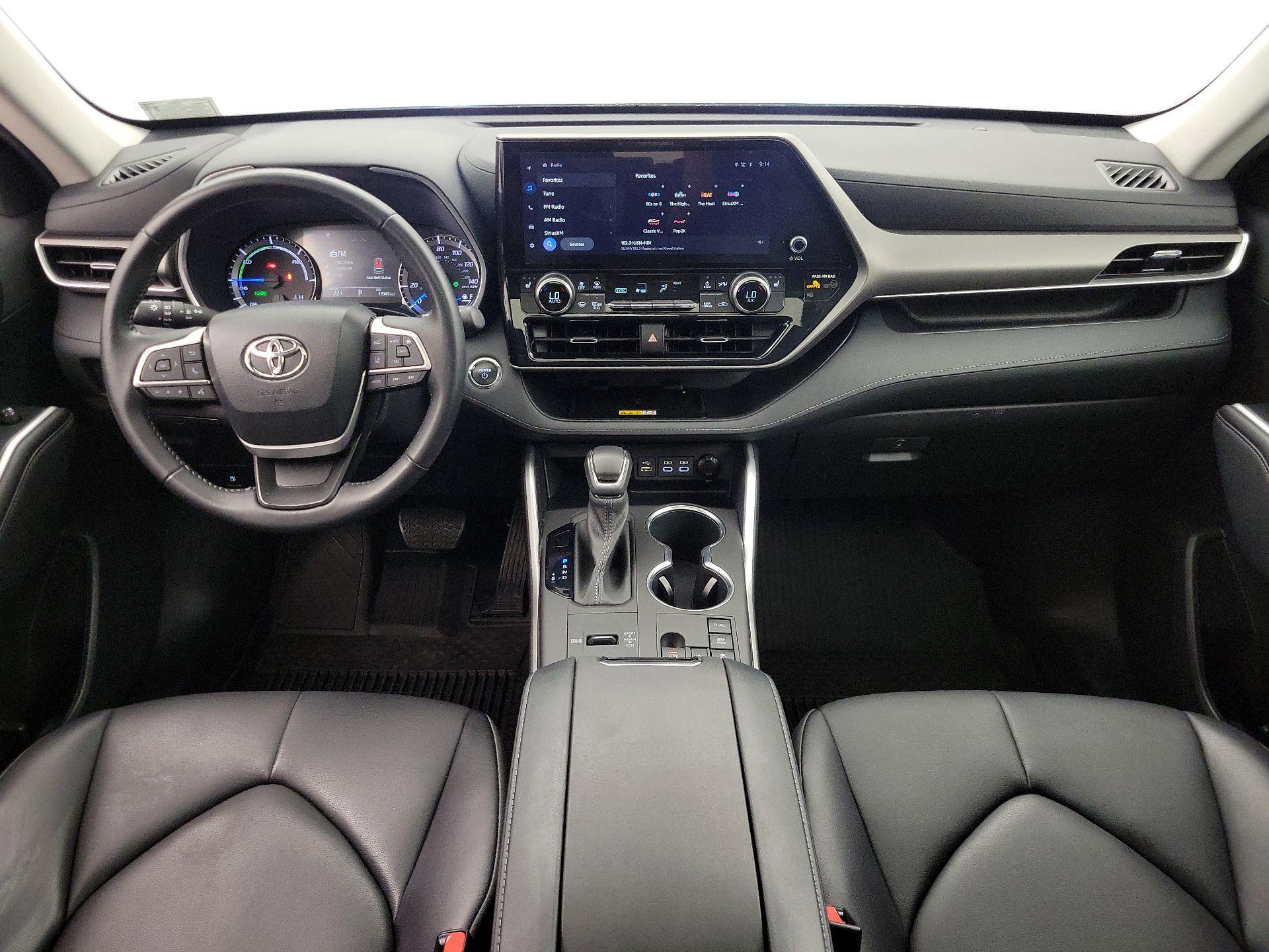 Thumbnail: 2023 Toyota Highlander - 9