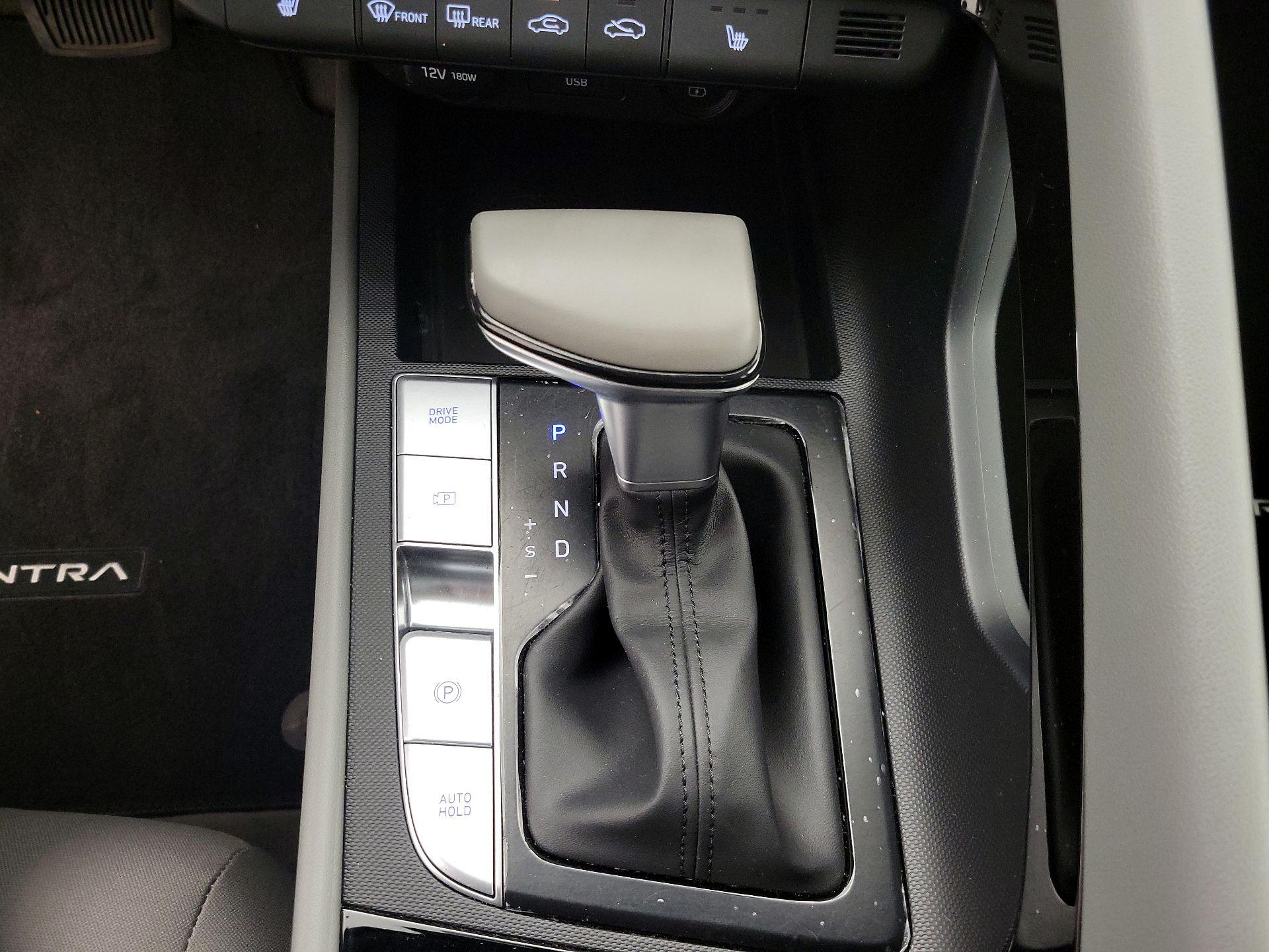 Thumbnail: 2021 Hyundai Elantra - 17