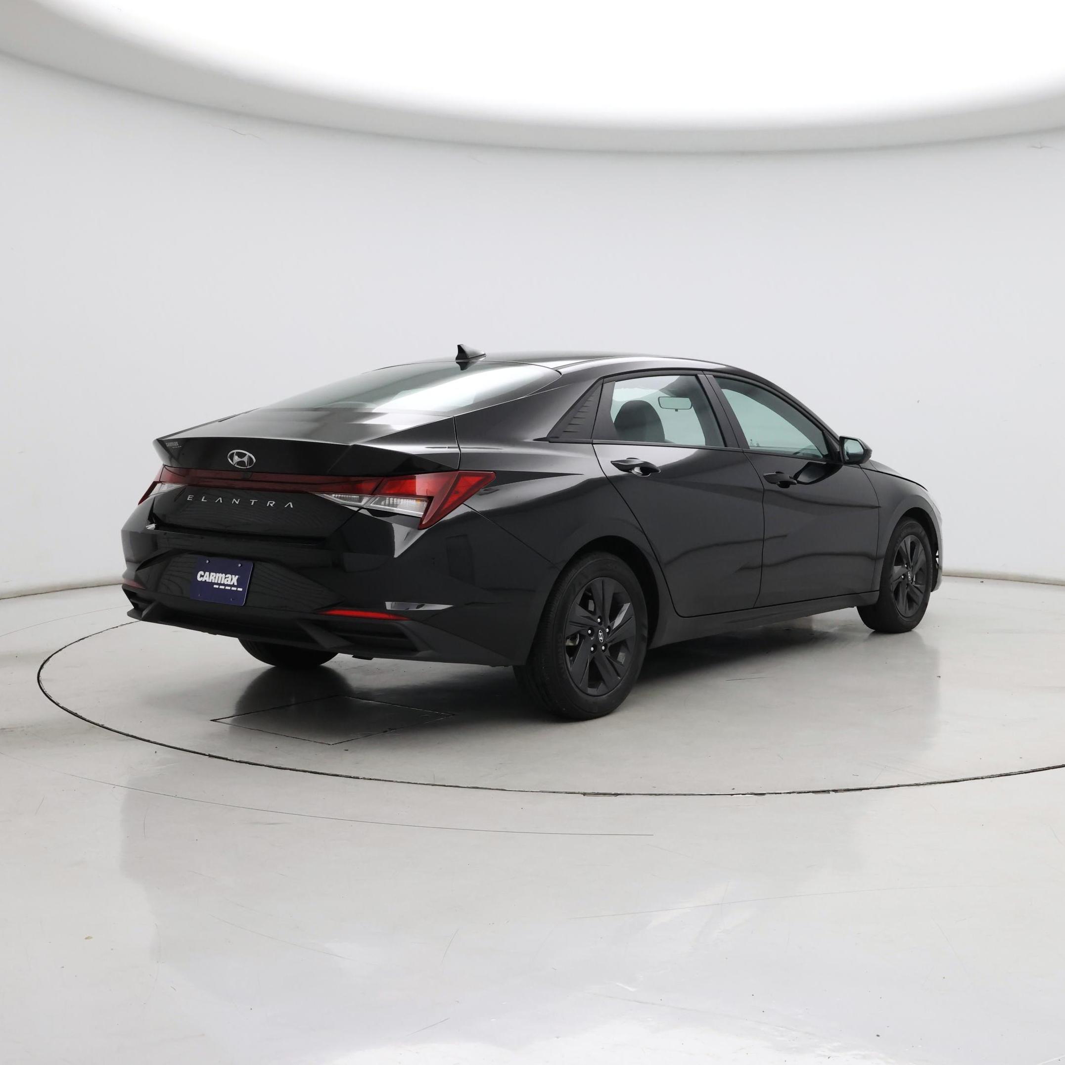 Thumbnail: 2021 Hyundai Elantra - 8