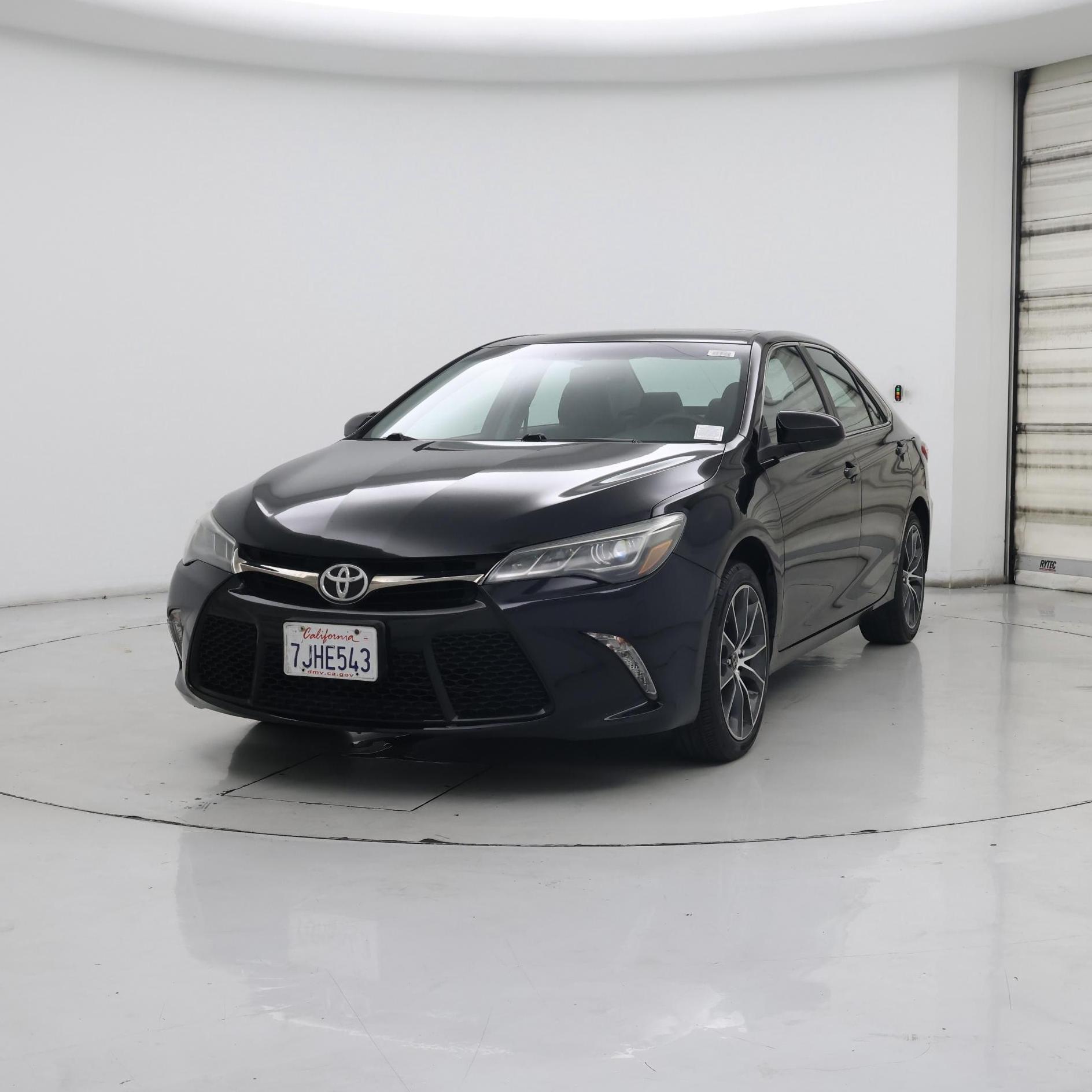 Thumbnail: 2015 Toyota Camry - 4