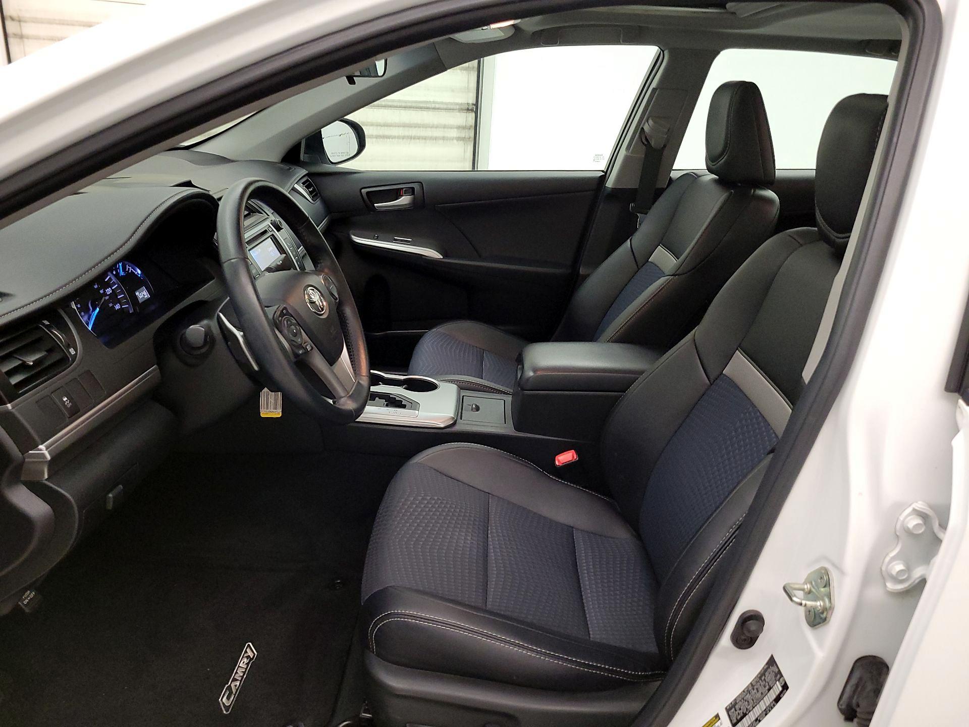 Thumbnail: 2014 Toyota Camry - 11