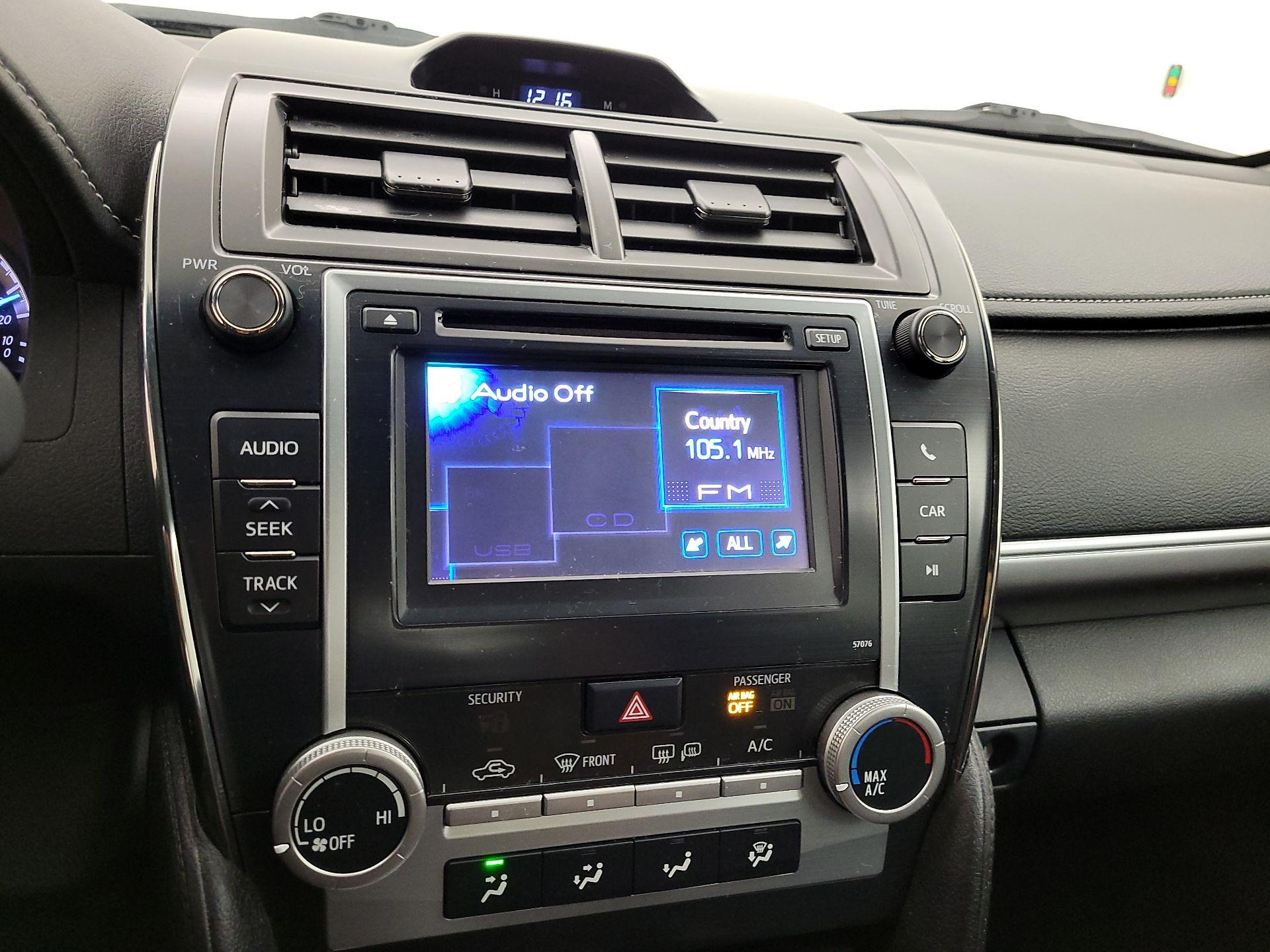Thumbnail: 2014 Toyota Camry - 14