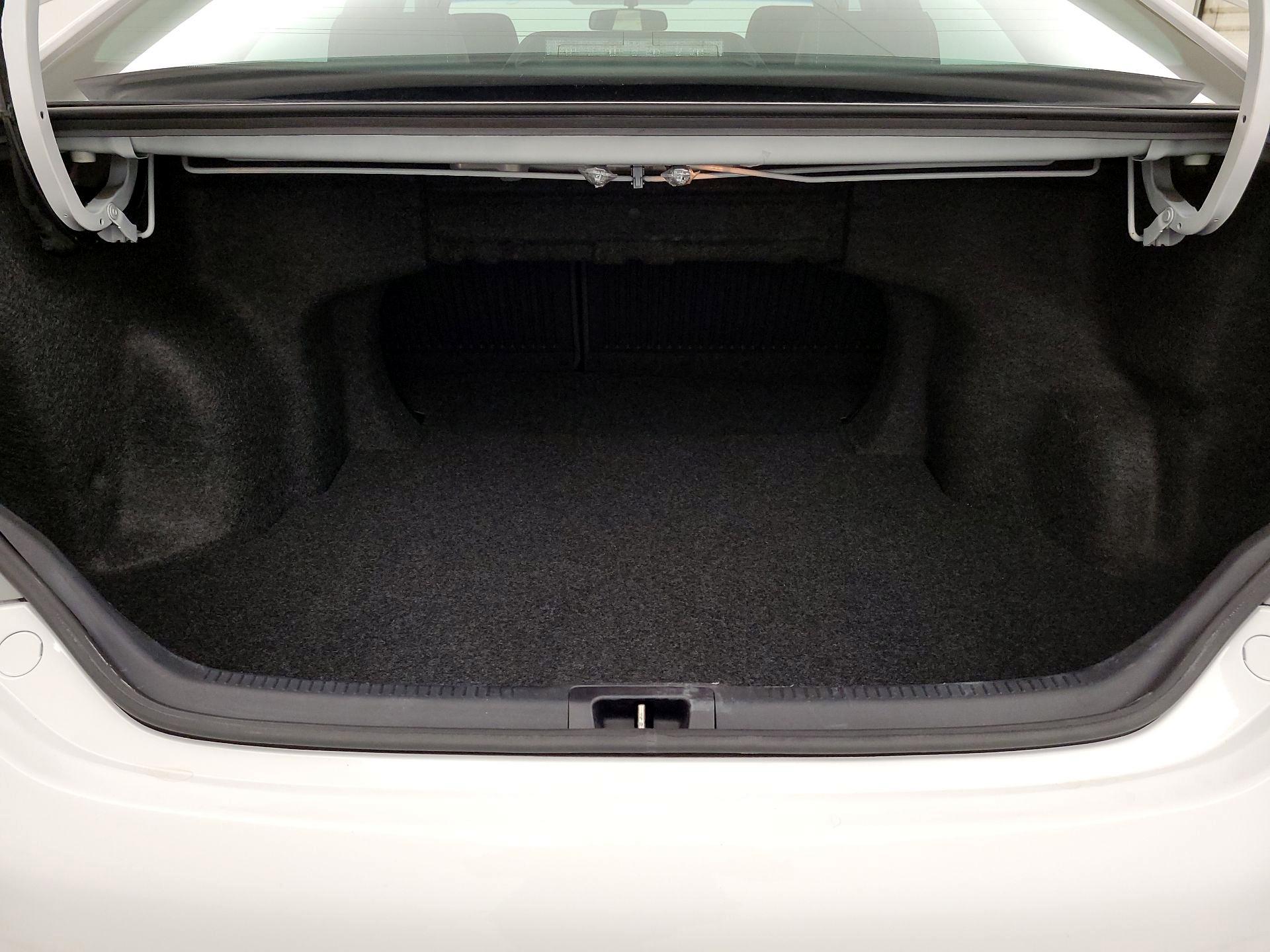 Thumbnail: 2014 Toyota Camry - 20