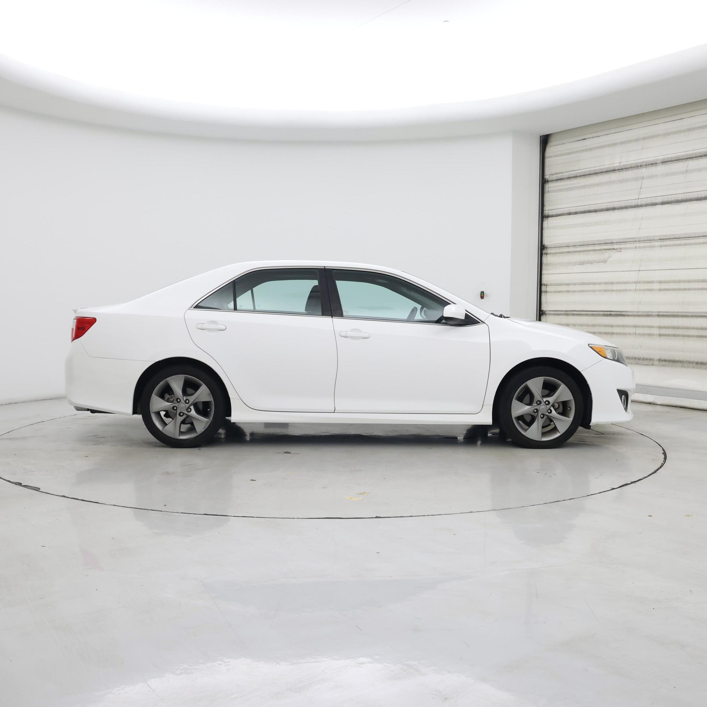 Thumbnail: 2014 Toyota Camry - 7
