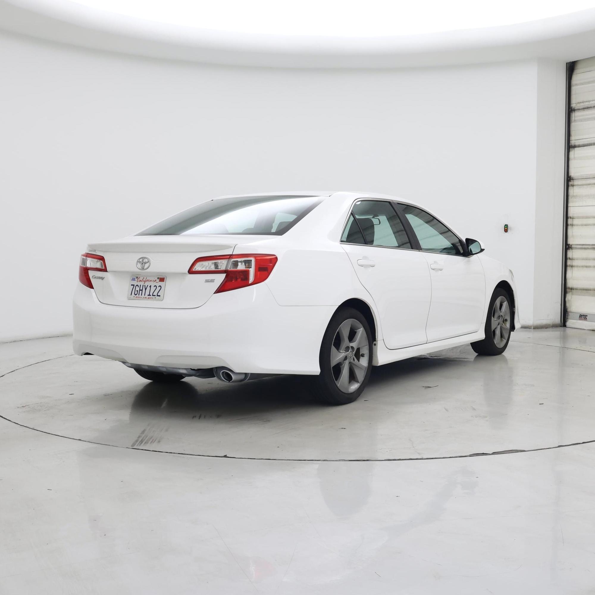 Thumbnail: 2014 Toyota Camry - 8