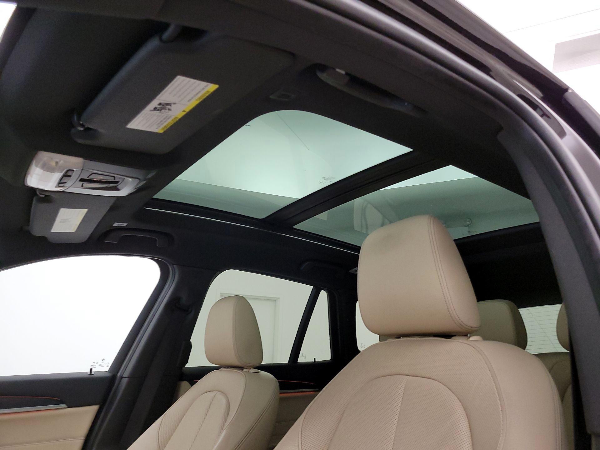 Thumbnail: 2017 BMW X1 - 20