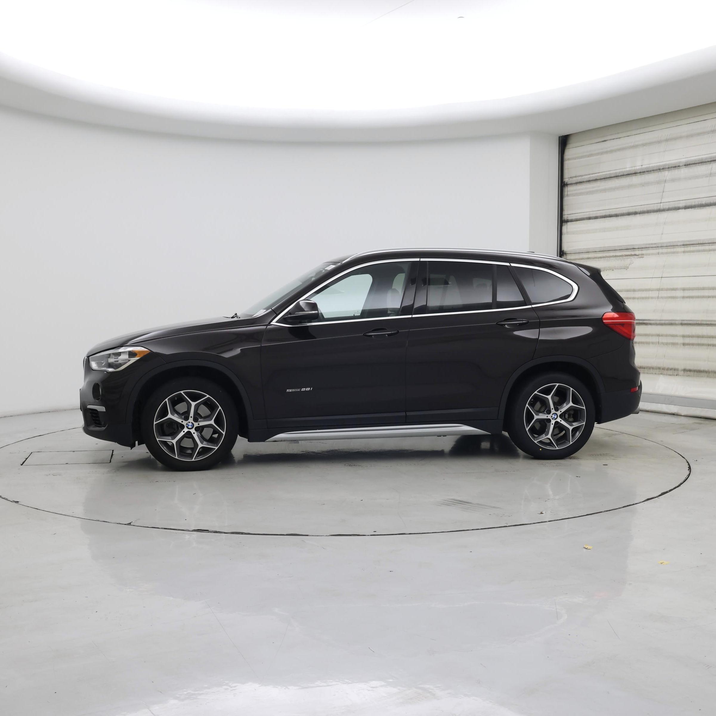 Thumbnail: 2017 BMW X1 - 3