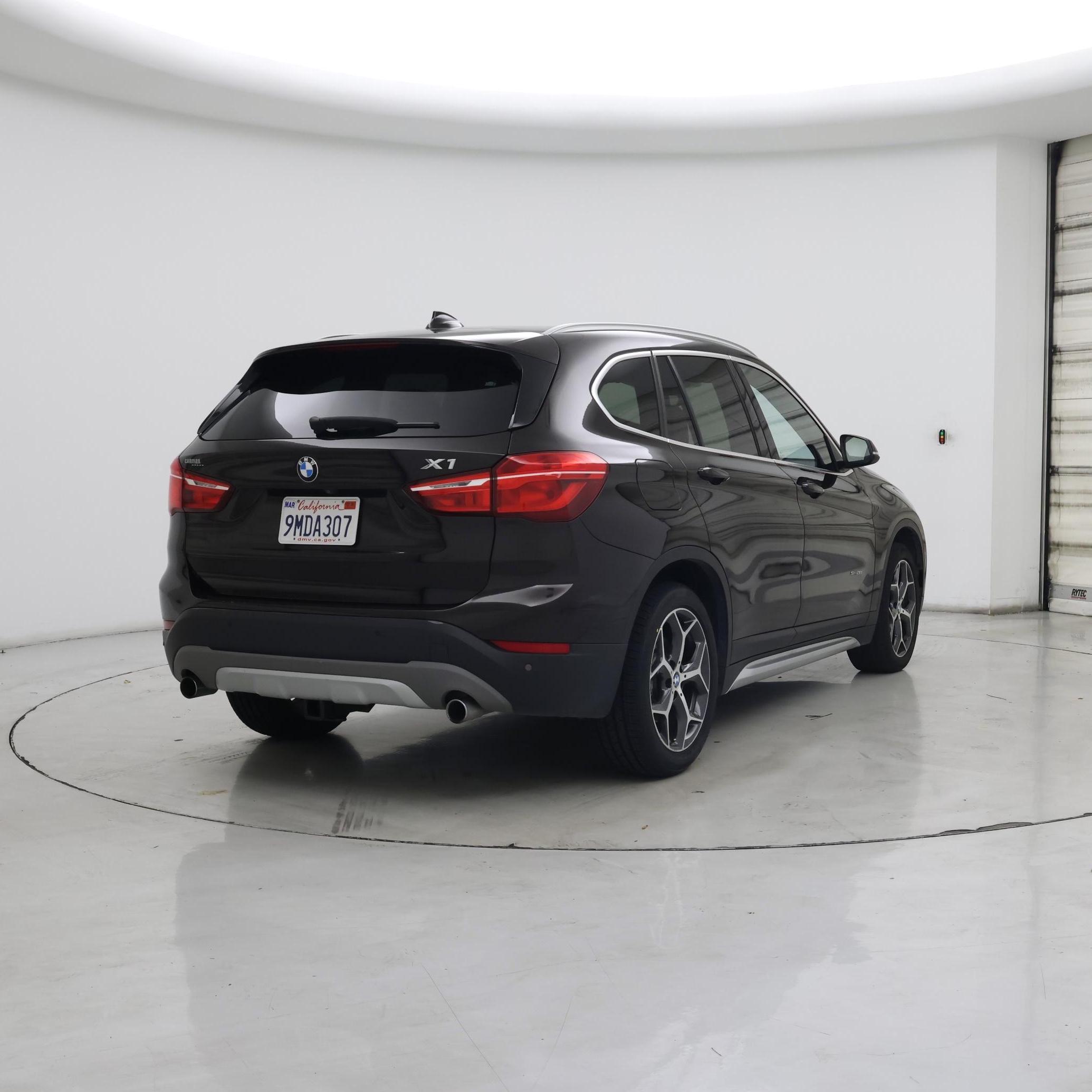Thumbnail: 2017 BMW X1 - 8