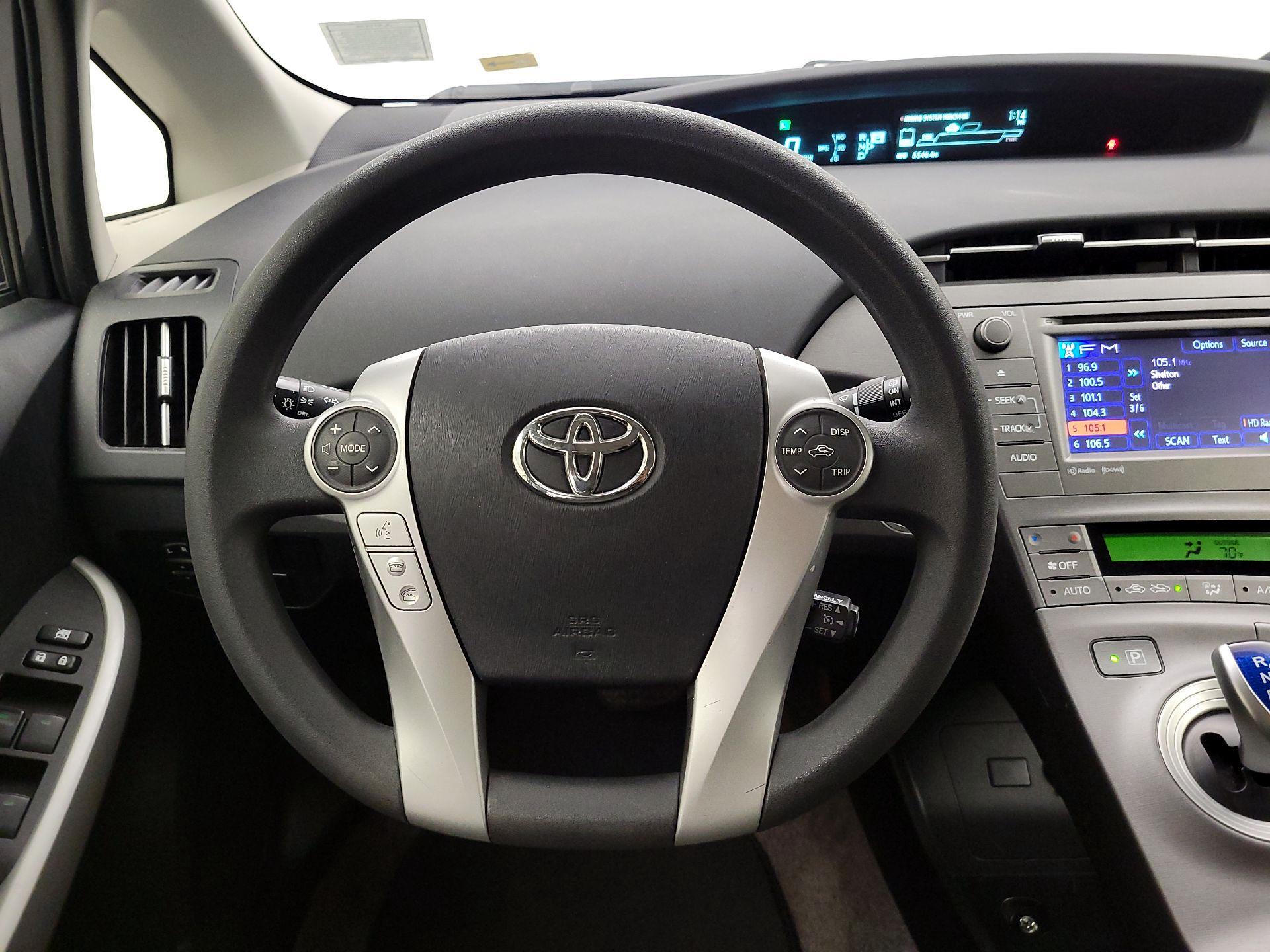 Thumbnail: 2013 Toyota Prius - 10