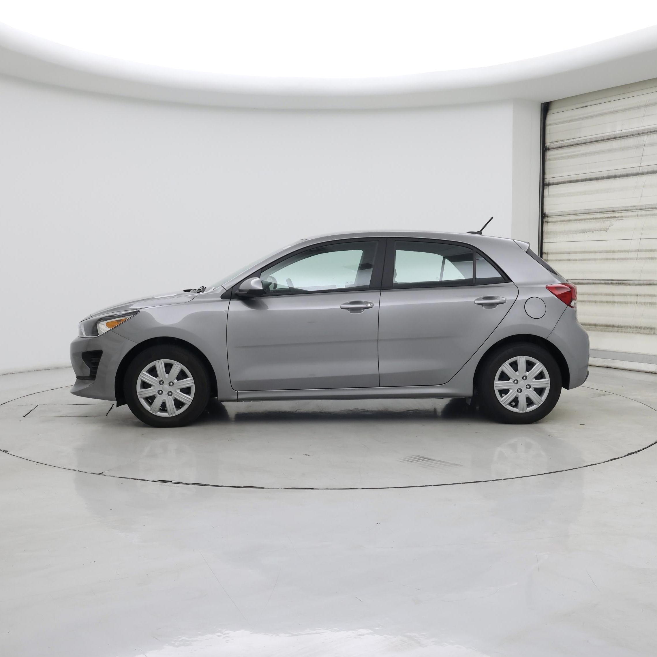 Thumbnail: 2022 Kia Rio5 - 3