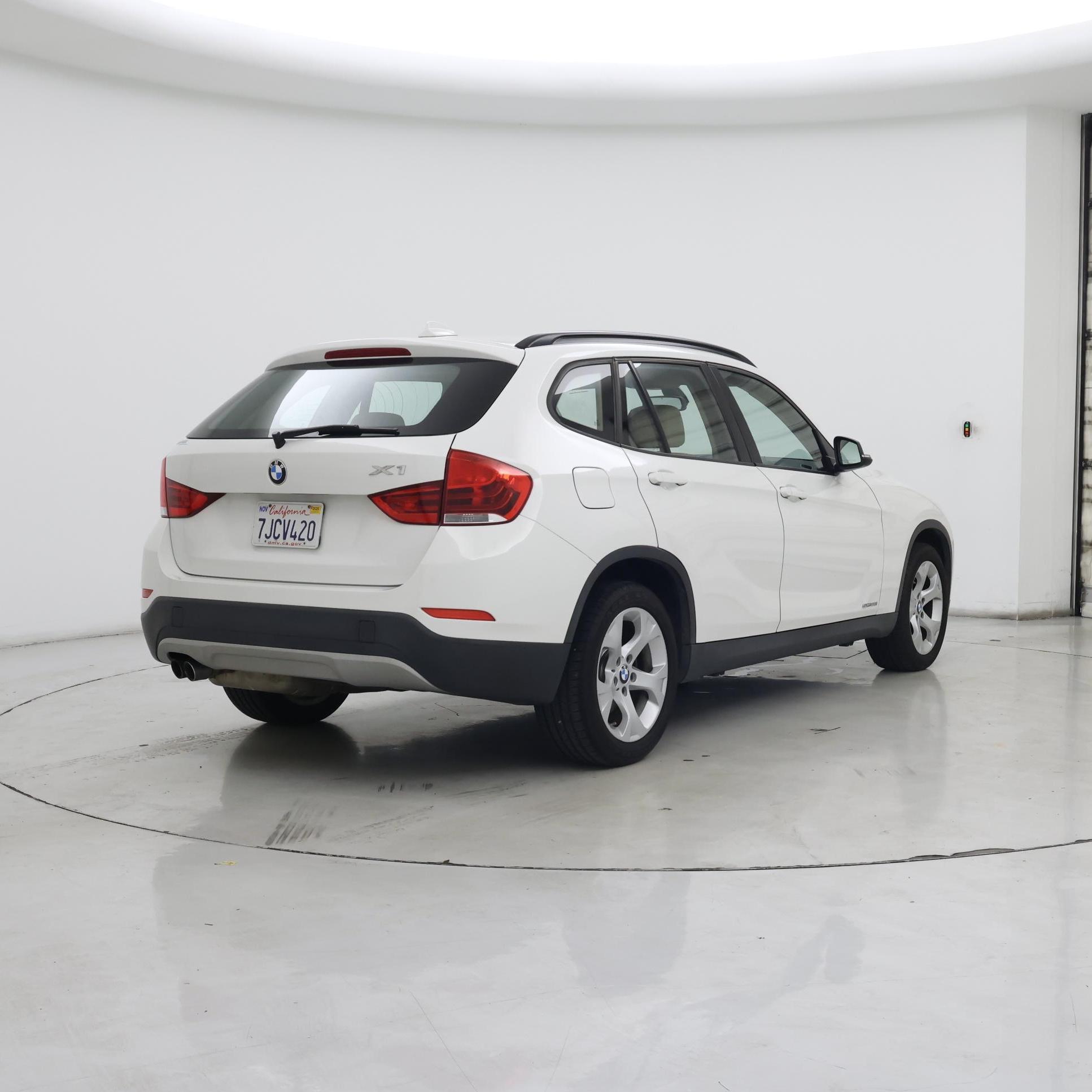 Thumbnail: 2015 BMW X1 - 8