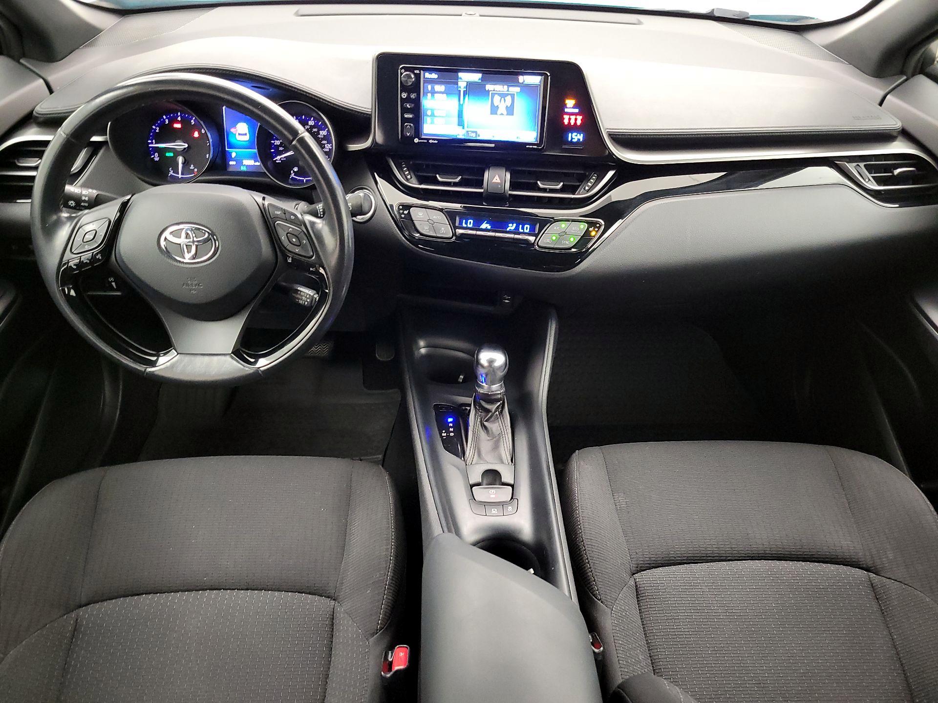 Thumbnail: 2018 Toyota C-HR - 9