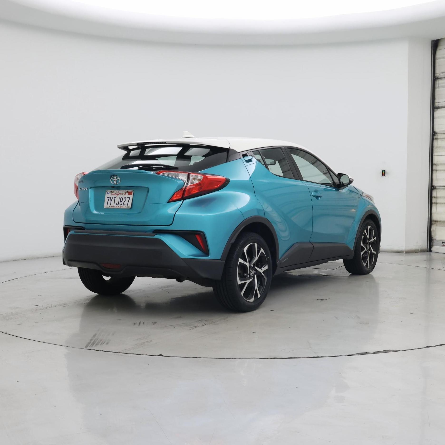 Thumbnail: 2018 Toyota C-HR - 8