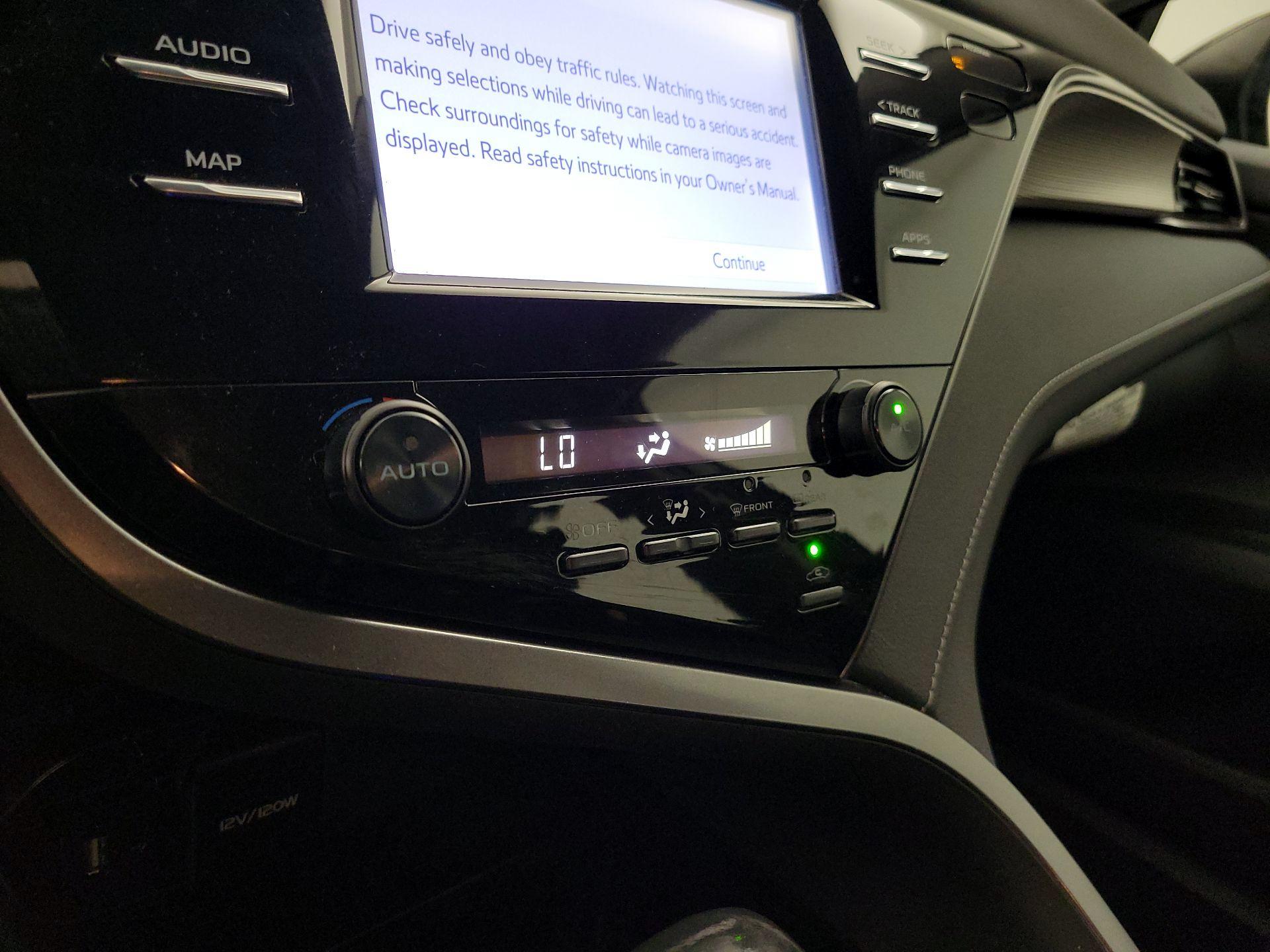 Thumbnail: 2019 Toyota Camry - 15