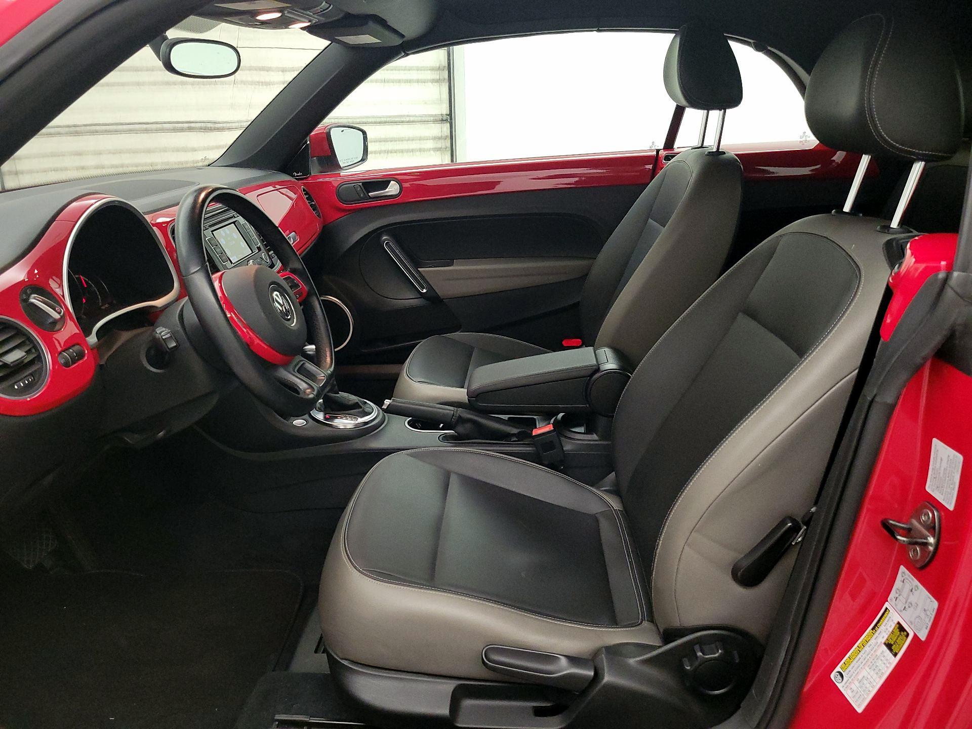 Thumbnail: 2014 Volkswagen Beetle - 11