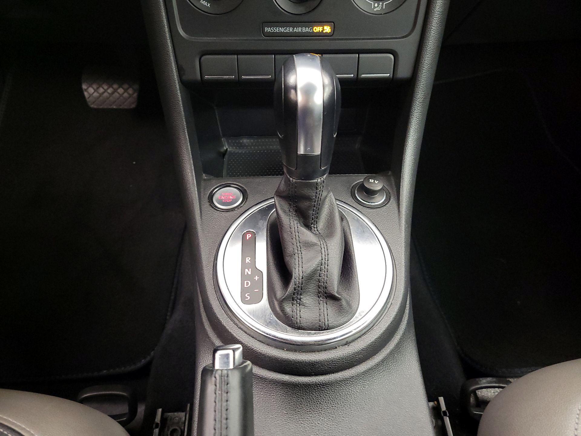 Thumbnail: 2014 Volkswagen Beetle - 16