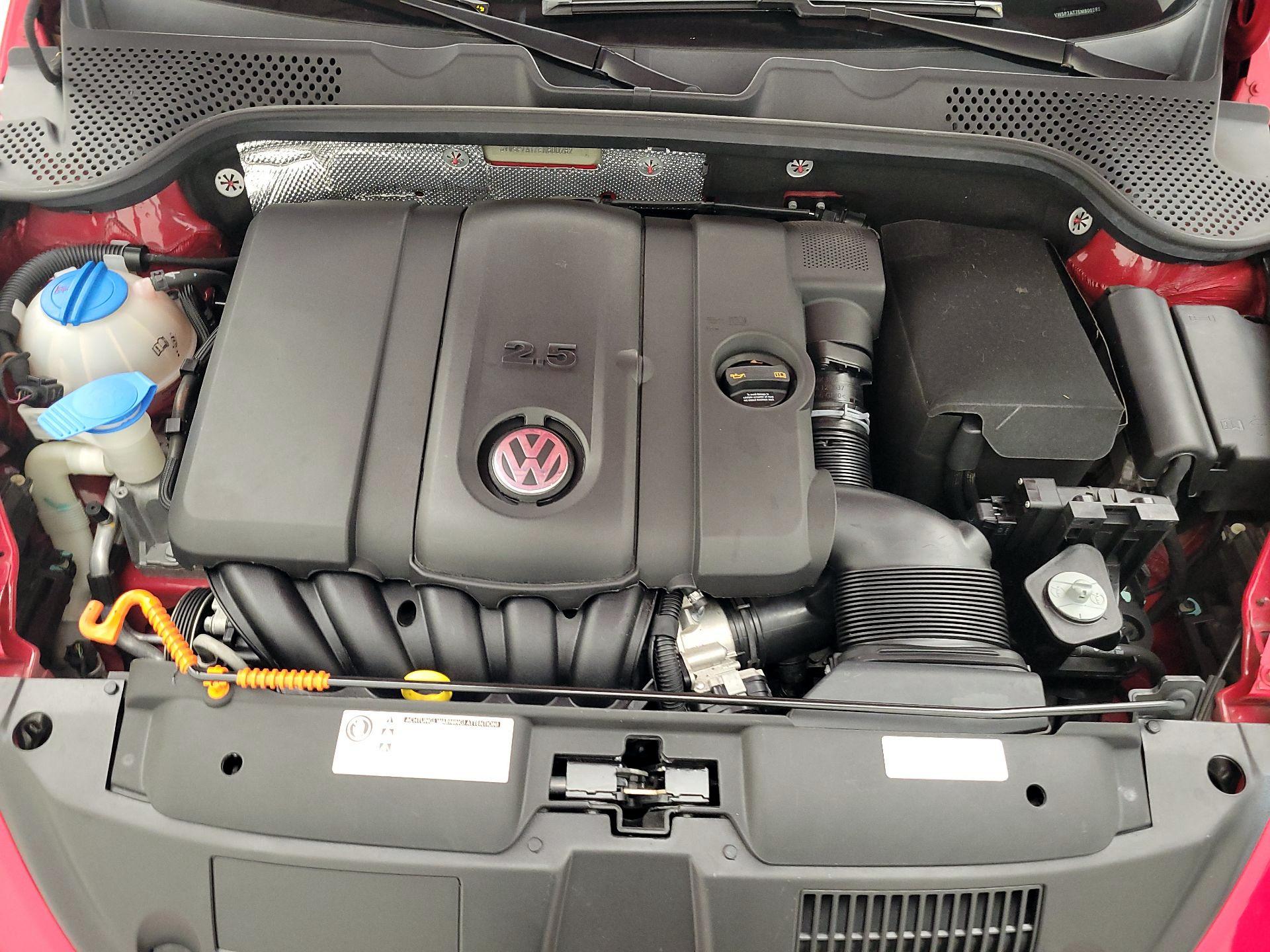 Thumbnail: 2014 Volkswagen Beetle - 20