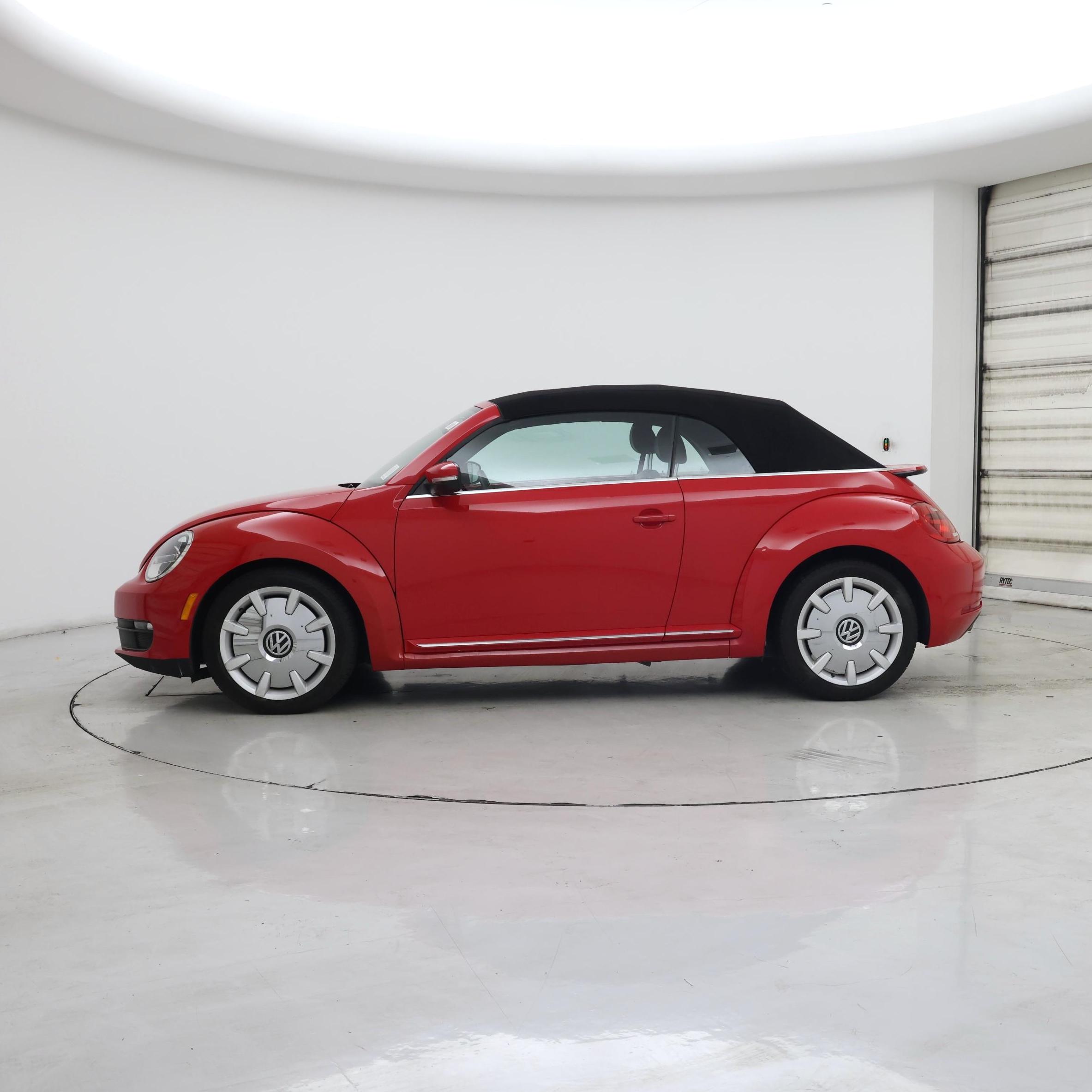 Thumbnail: 2014 Volkswagen Beetle - 3