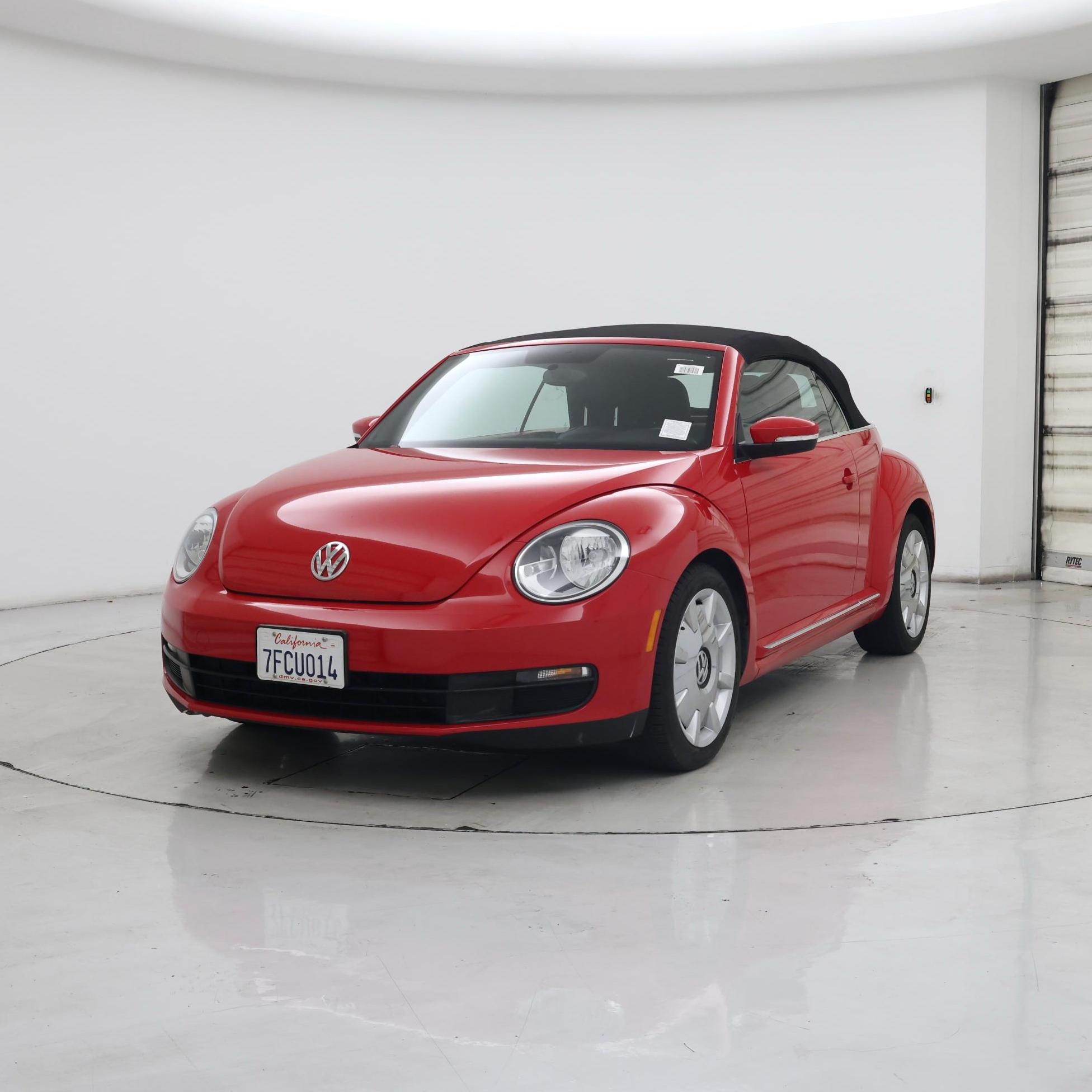 Thumbnail: 2014 Volkswagen Beetle - 4