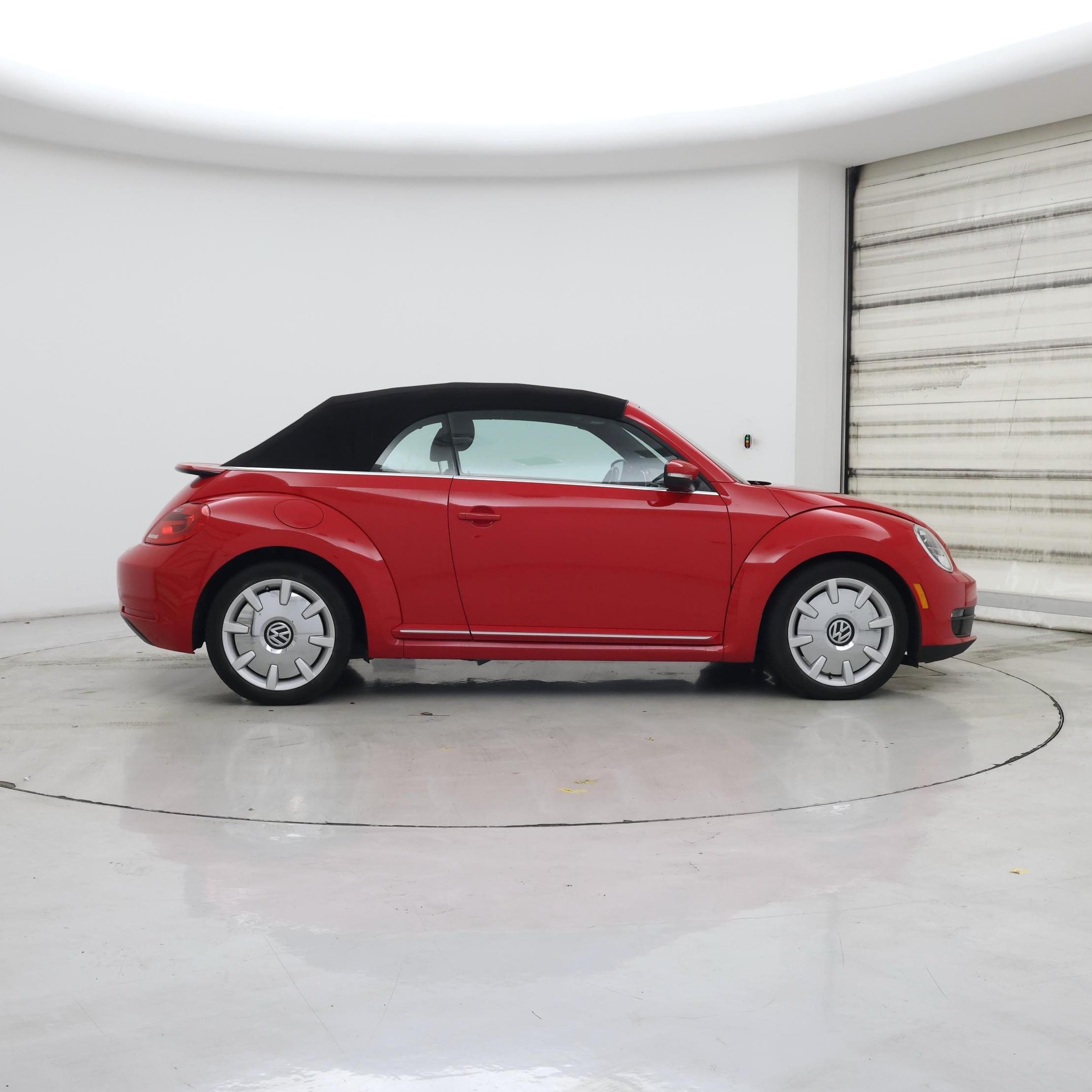 Thumbnail: 2014 Volkswagen Beetle - 7