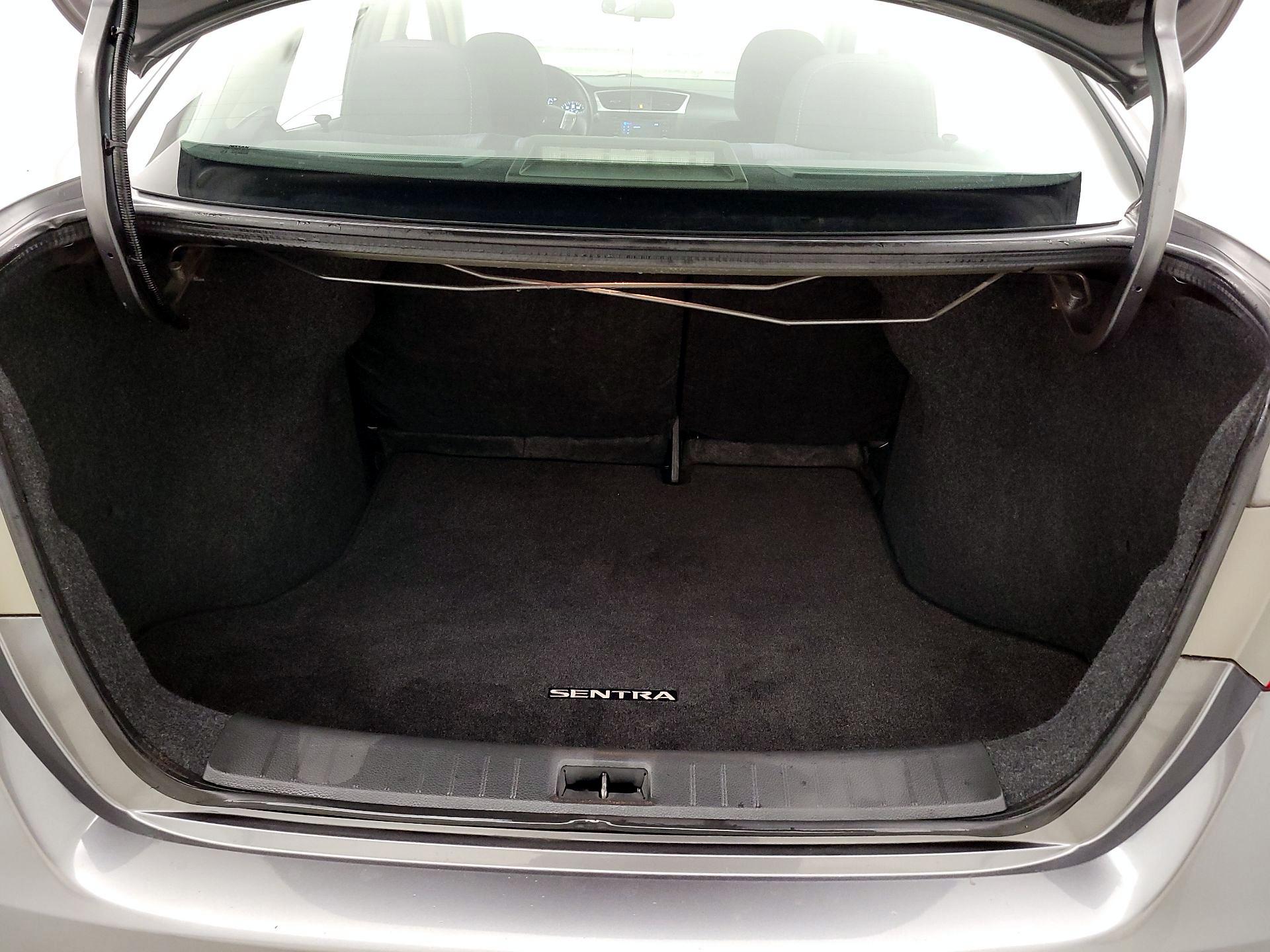 Thumbnail: 2015 Nissan Sentra - 20