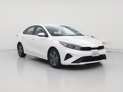 White 2022 Kia Forte LXS