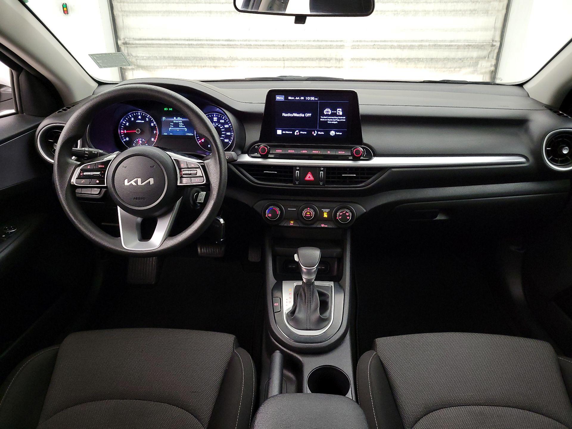 Thumbnail: 2022 Kia Forte - 9