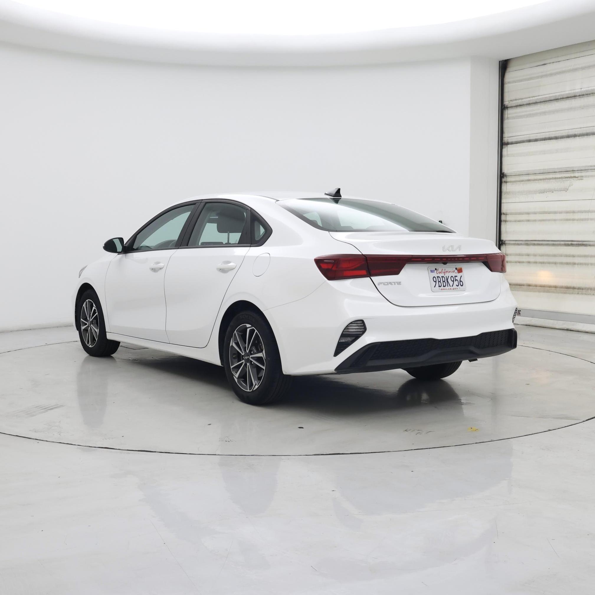 Thumbnail: 2022 Kia Forte - 2