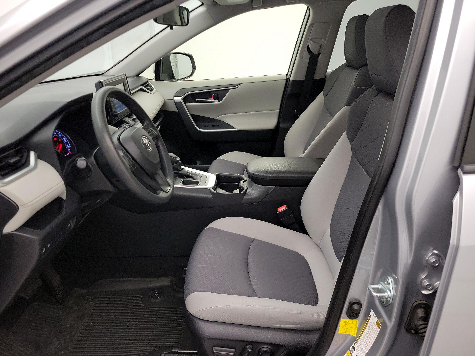 Thumbnail: 2019 Toyota RAV4 - 11