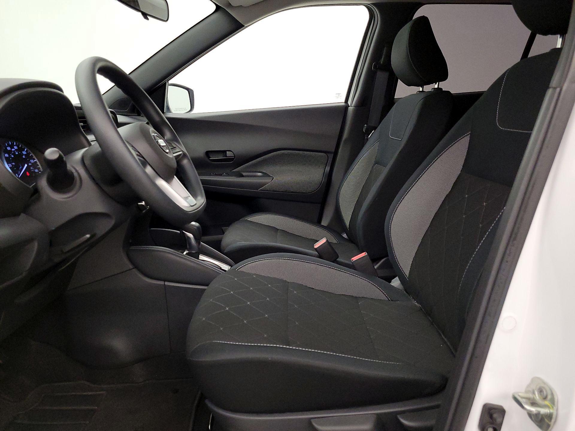 Thumbnail: 2019 Nissan Kicks - 11