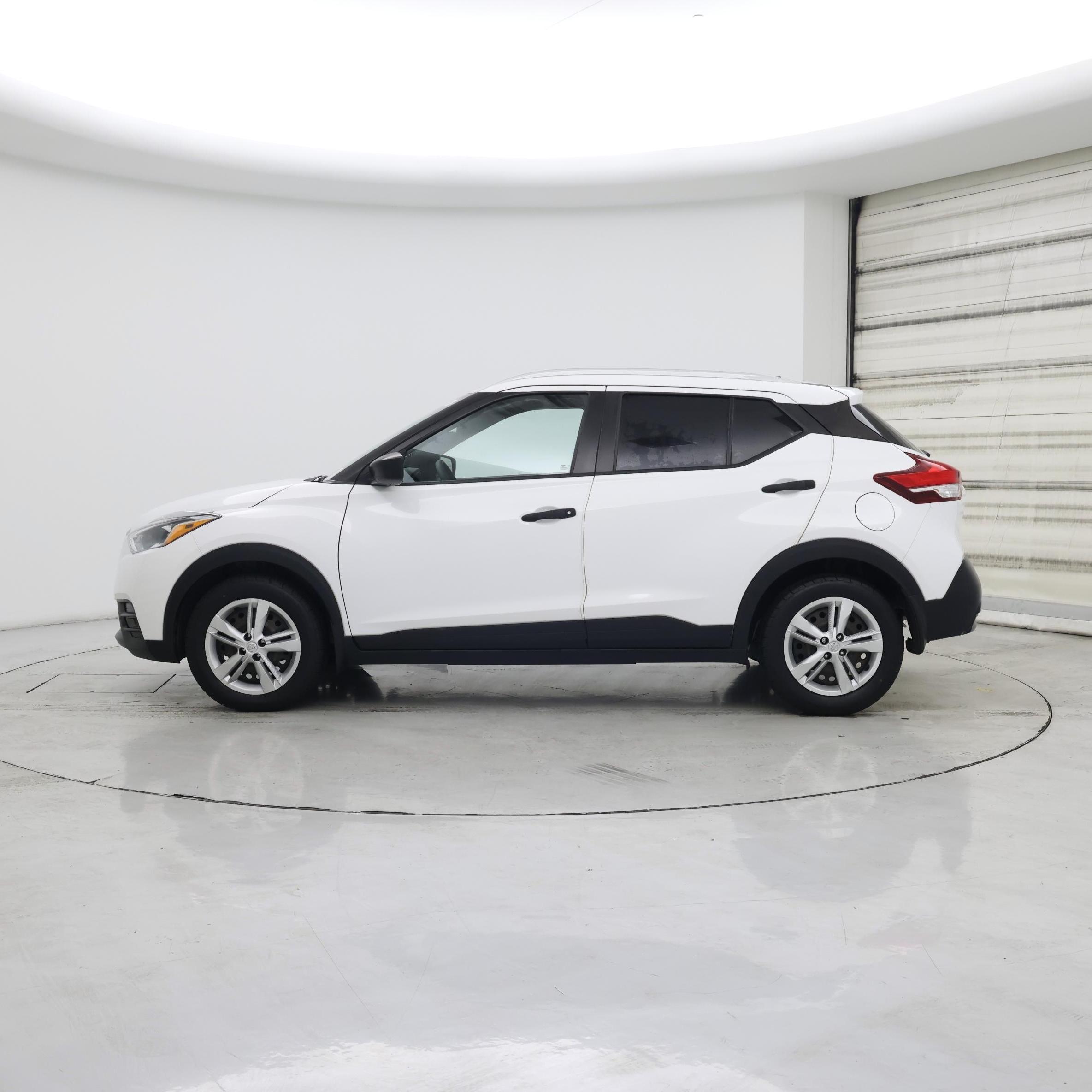 Thumbnail: 2019 Nissan Kicks - 3