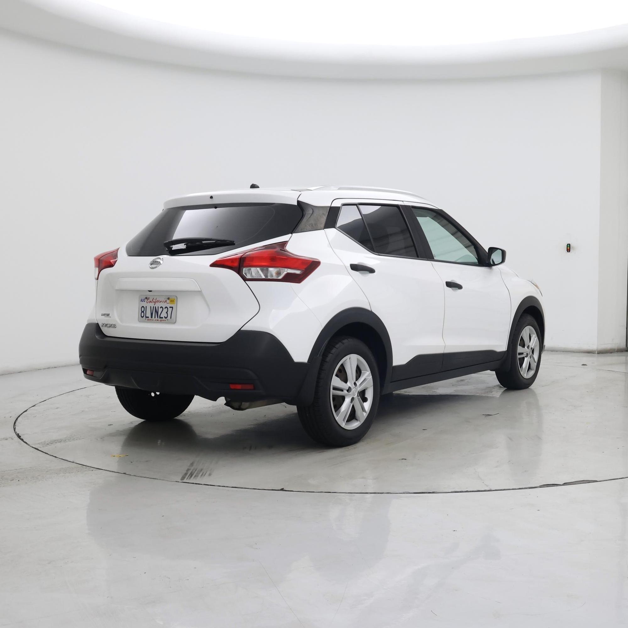 Thumbnail: 2019 Nissan Kicks - 8