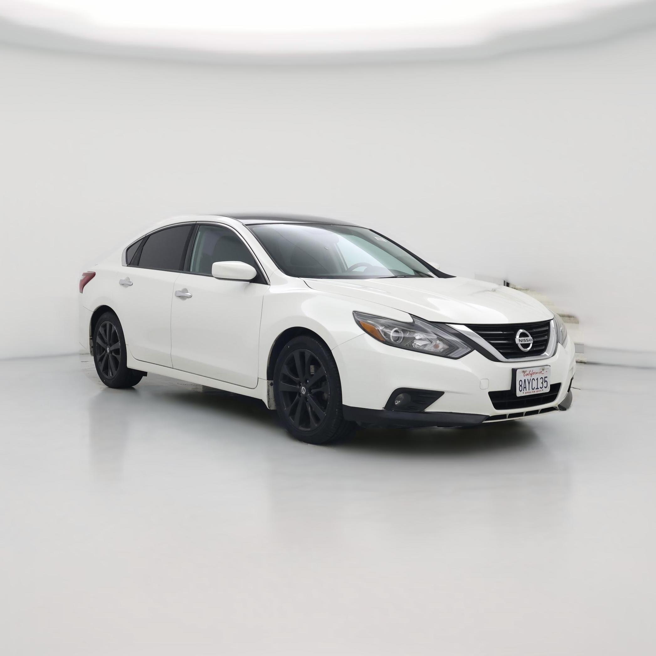Thumbnail: 2017 Nissan Altima - 1