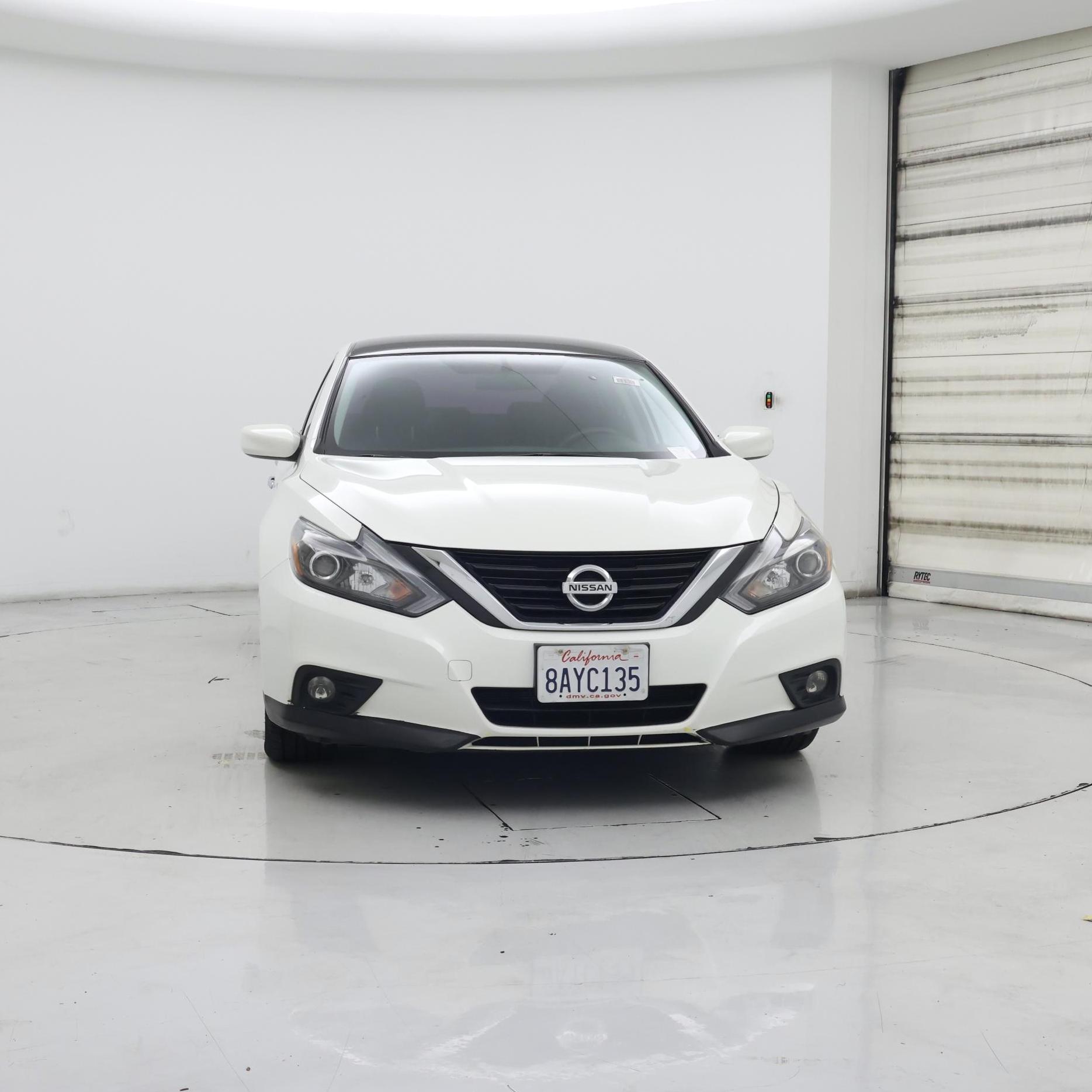 Thumbnail: 2017 Nissan Altima - 5