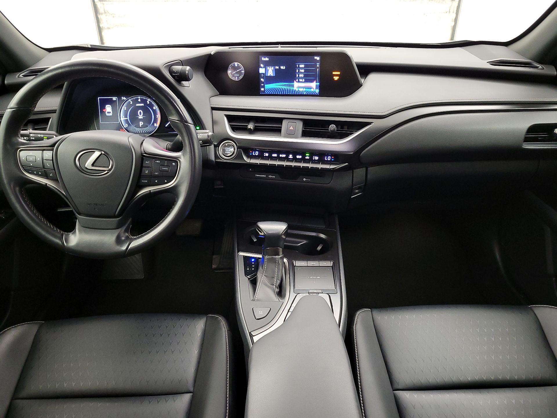 Thumbnail: 2019 Lexus UX - 9