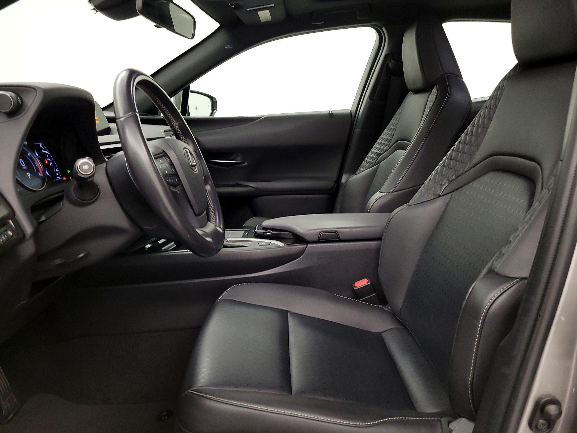 Thumbnail: 2019 Lexus UX - 11