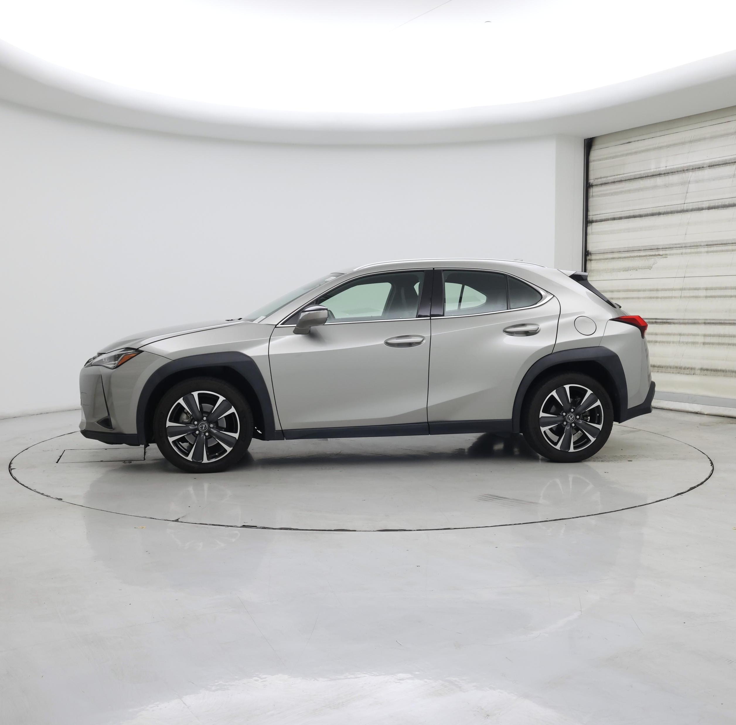 Thumbnail: 2019 Lexus UX - 3