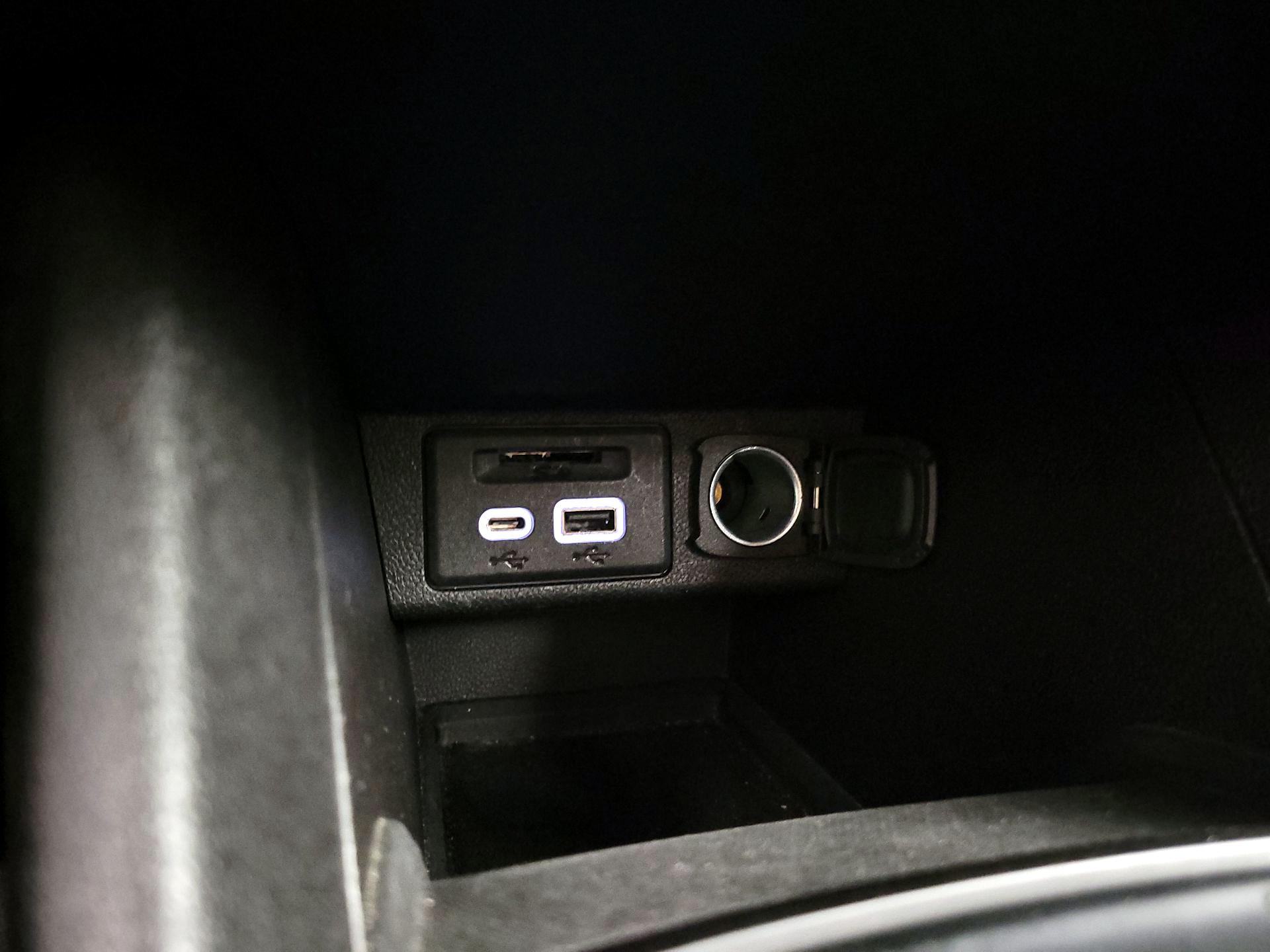 Thumbnail: 2023 Chevrolet Bolt EV - 18