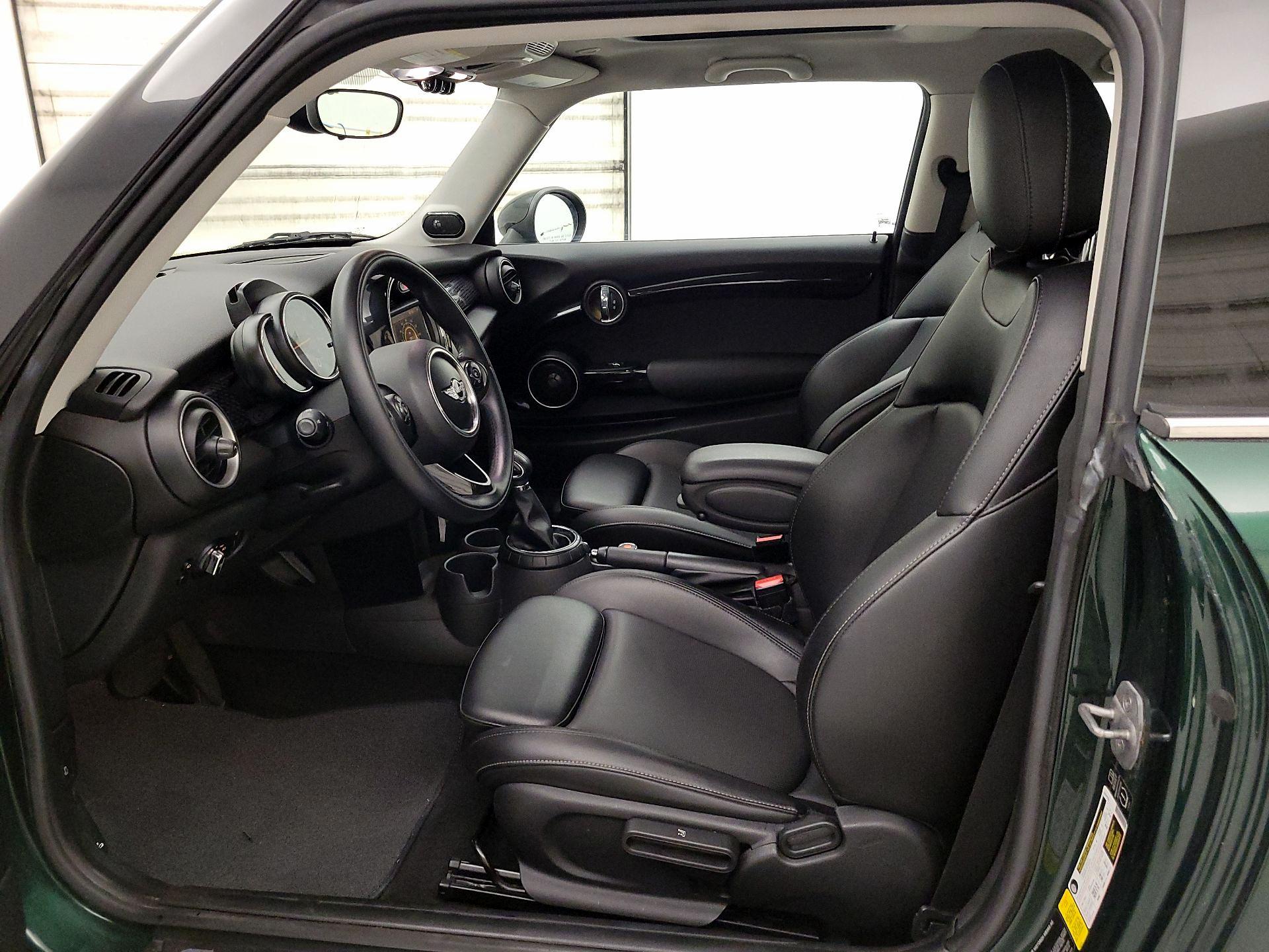 Thumbnail: 2015 MINI Cooper Hardtop - 11