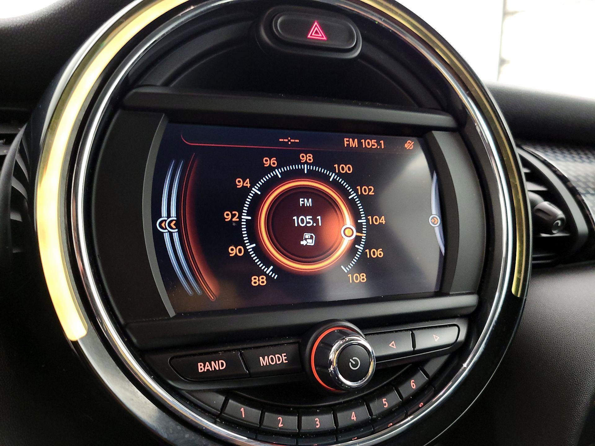 Thumbnail: 2015 MINI Cooper Hardtop - 14