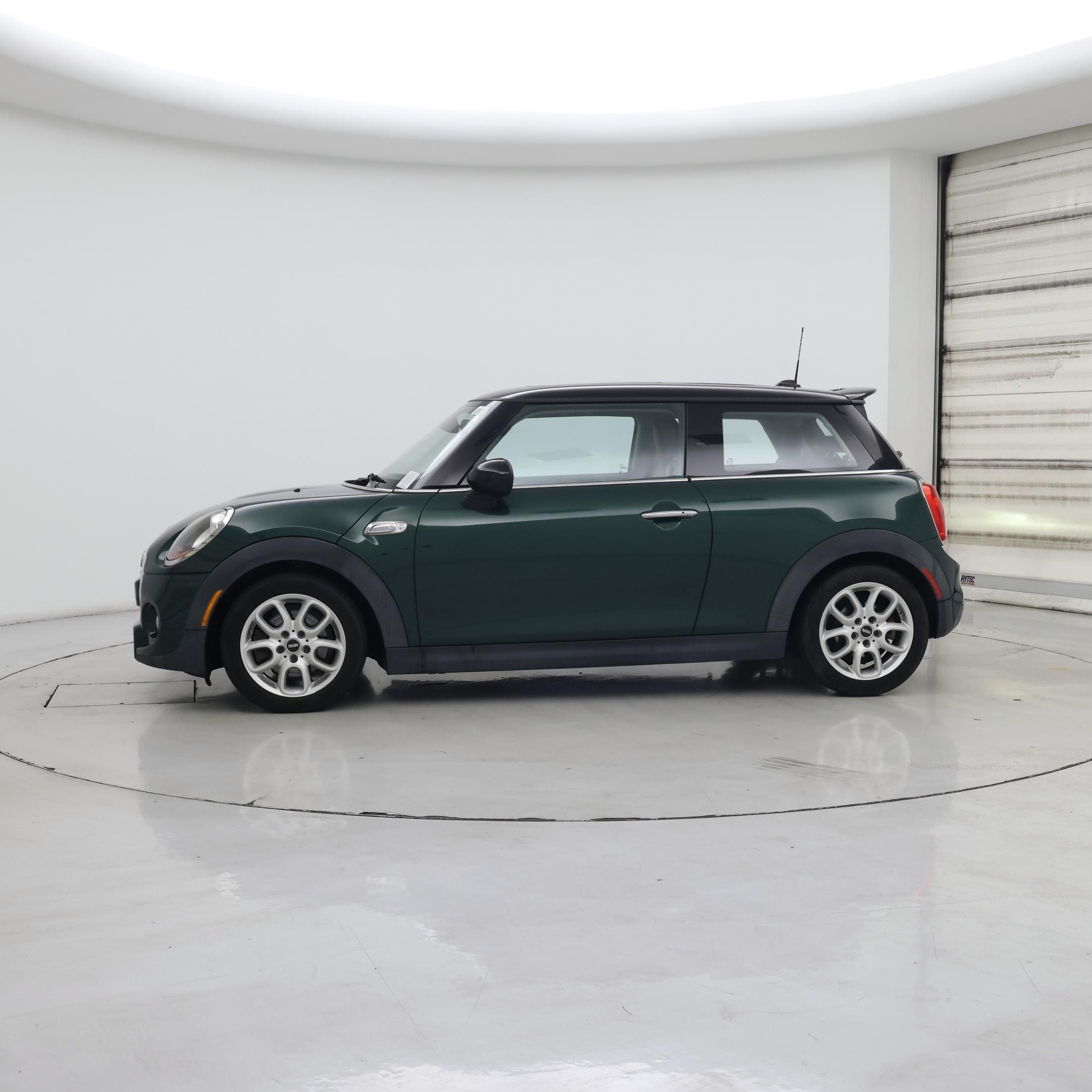 Thumbnail: 2015 MINI Cooper Hardtop - 3