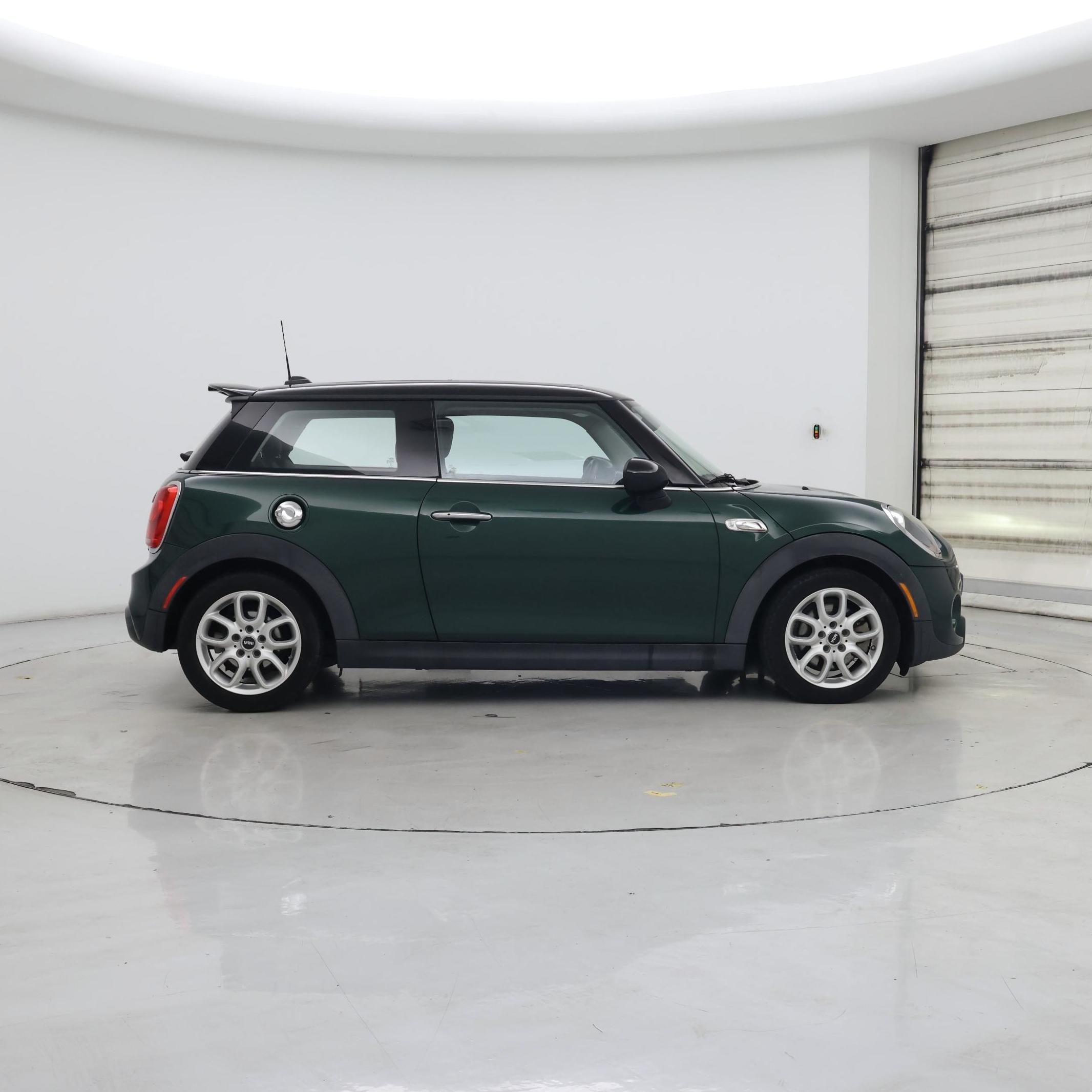 Thumbnail: 2015 MINI Cooper Hardtop - 7
