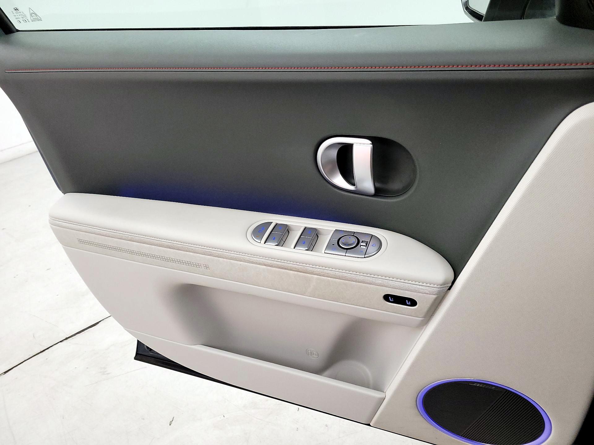 Thumbnail: 2023 Hyundai Ioniq 5 - 12