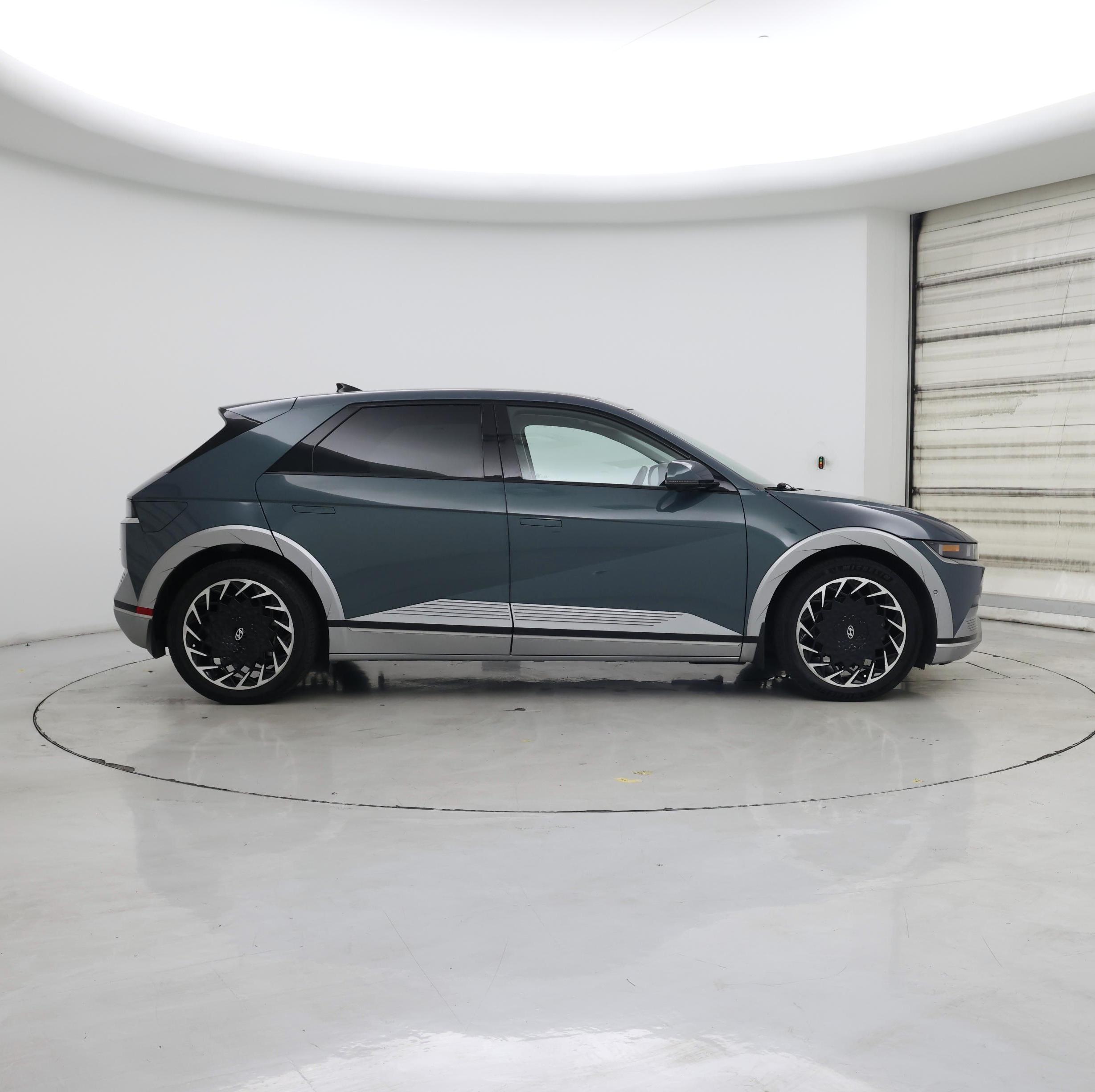 Thumbnail: 2023 Hyundai Ioniq 5 - 7