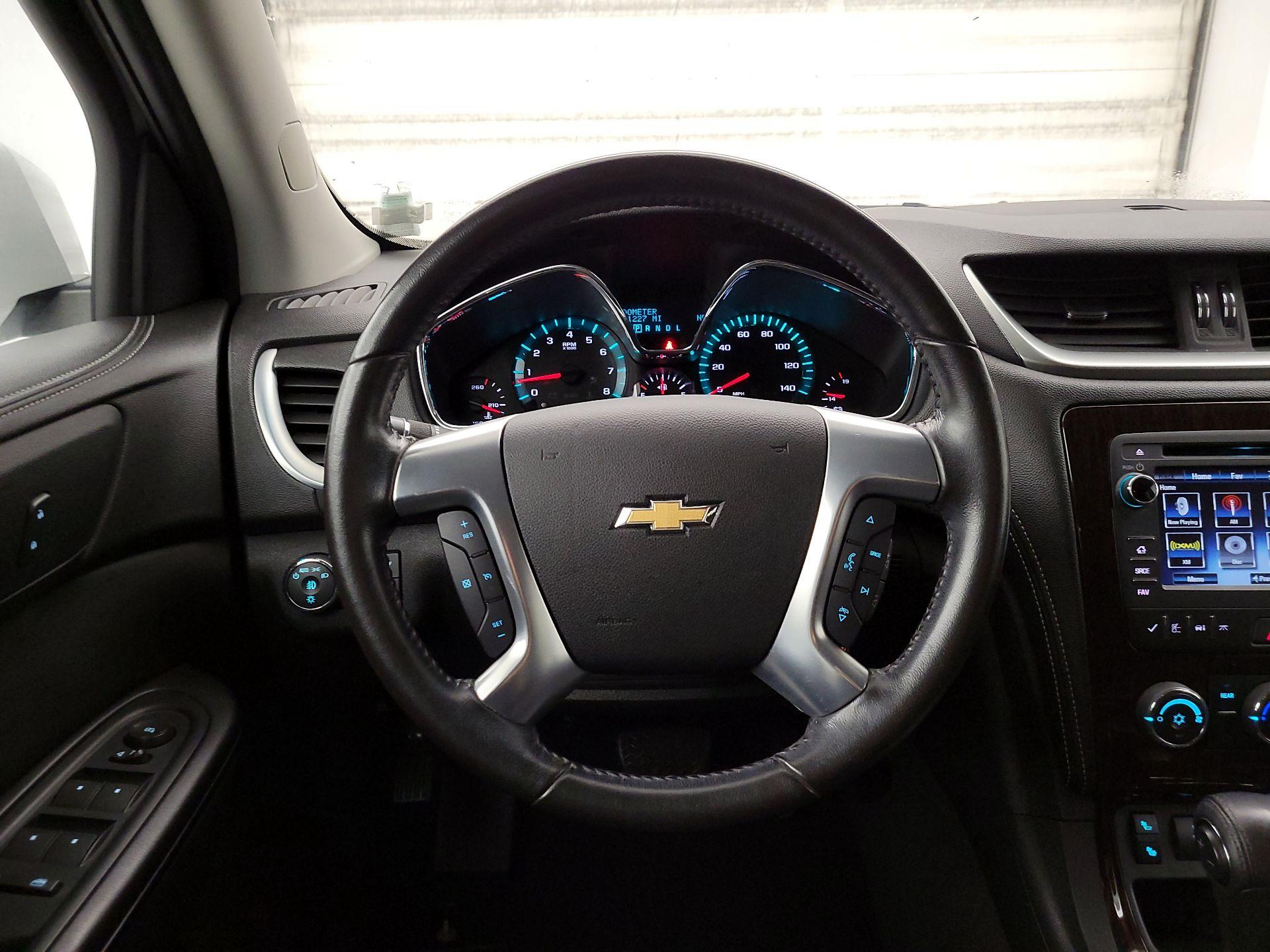 Thumbnail: 2016 Chevrolet Traverse - 10